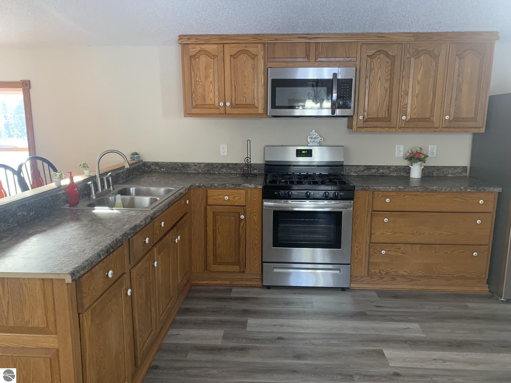 5085 Wintergreen Trail