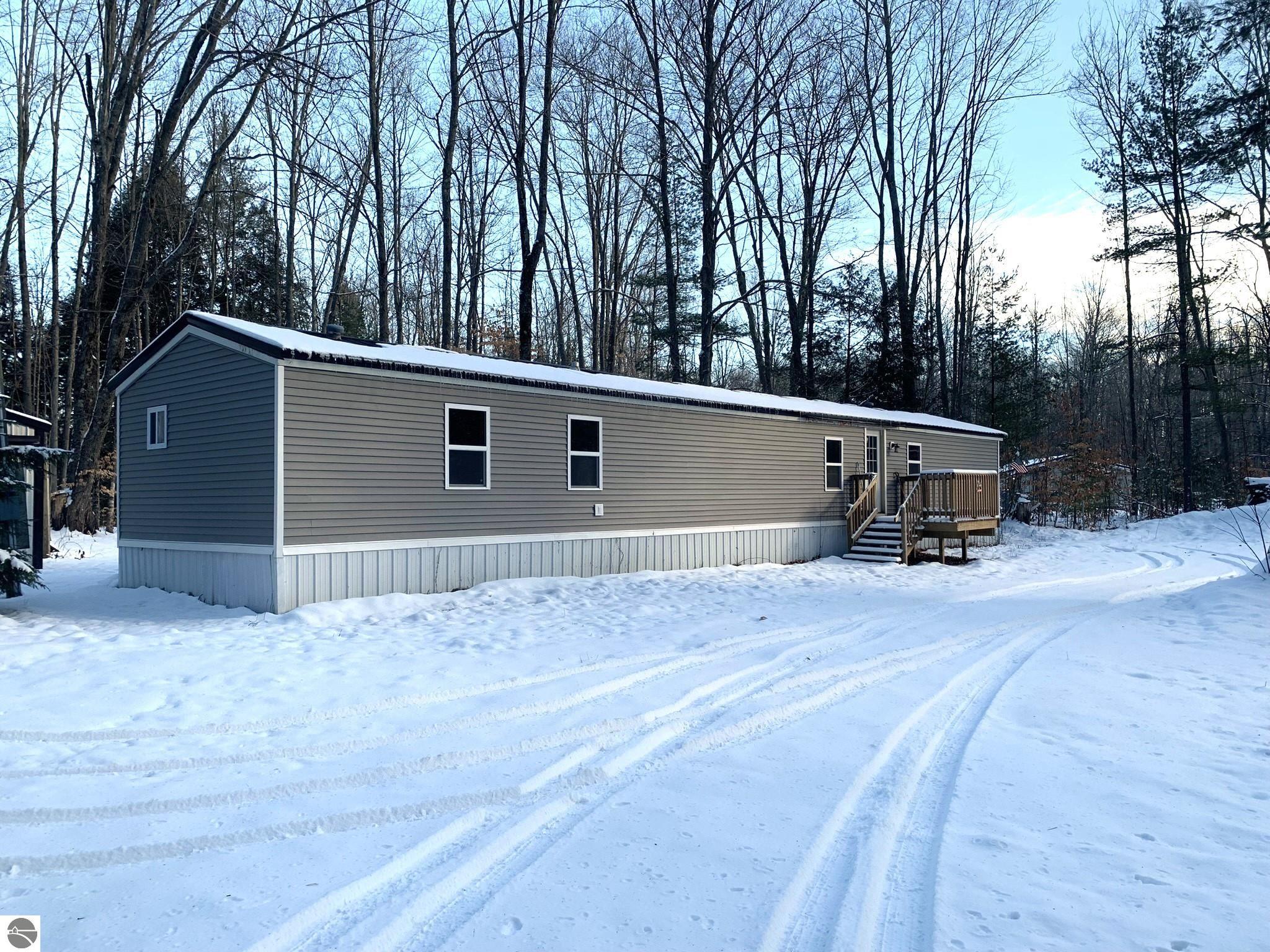 5085 Wintergreen Trail