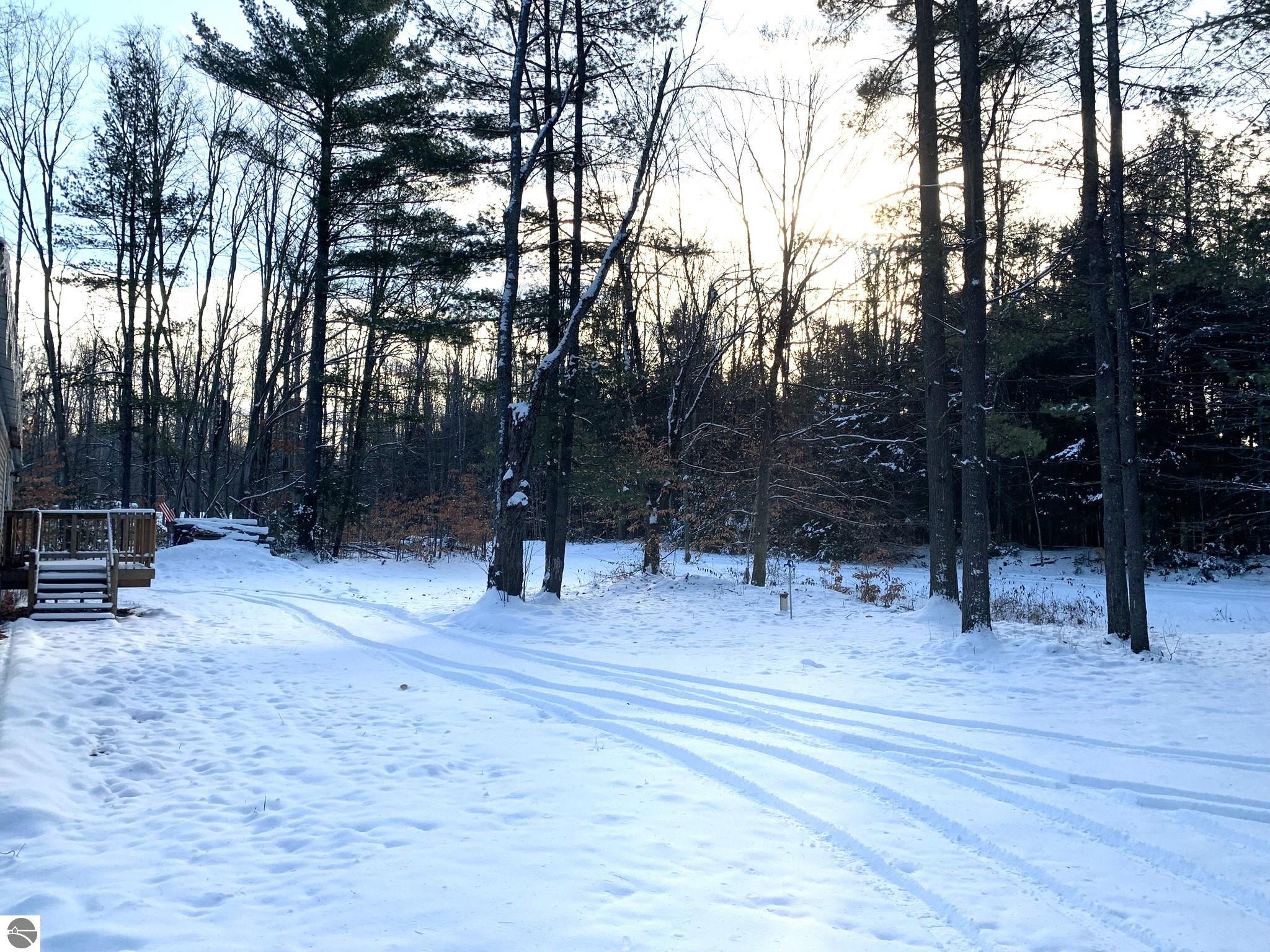 5085 Wintergreen Trail