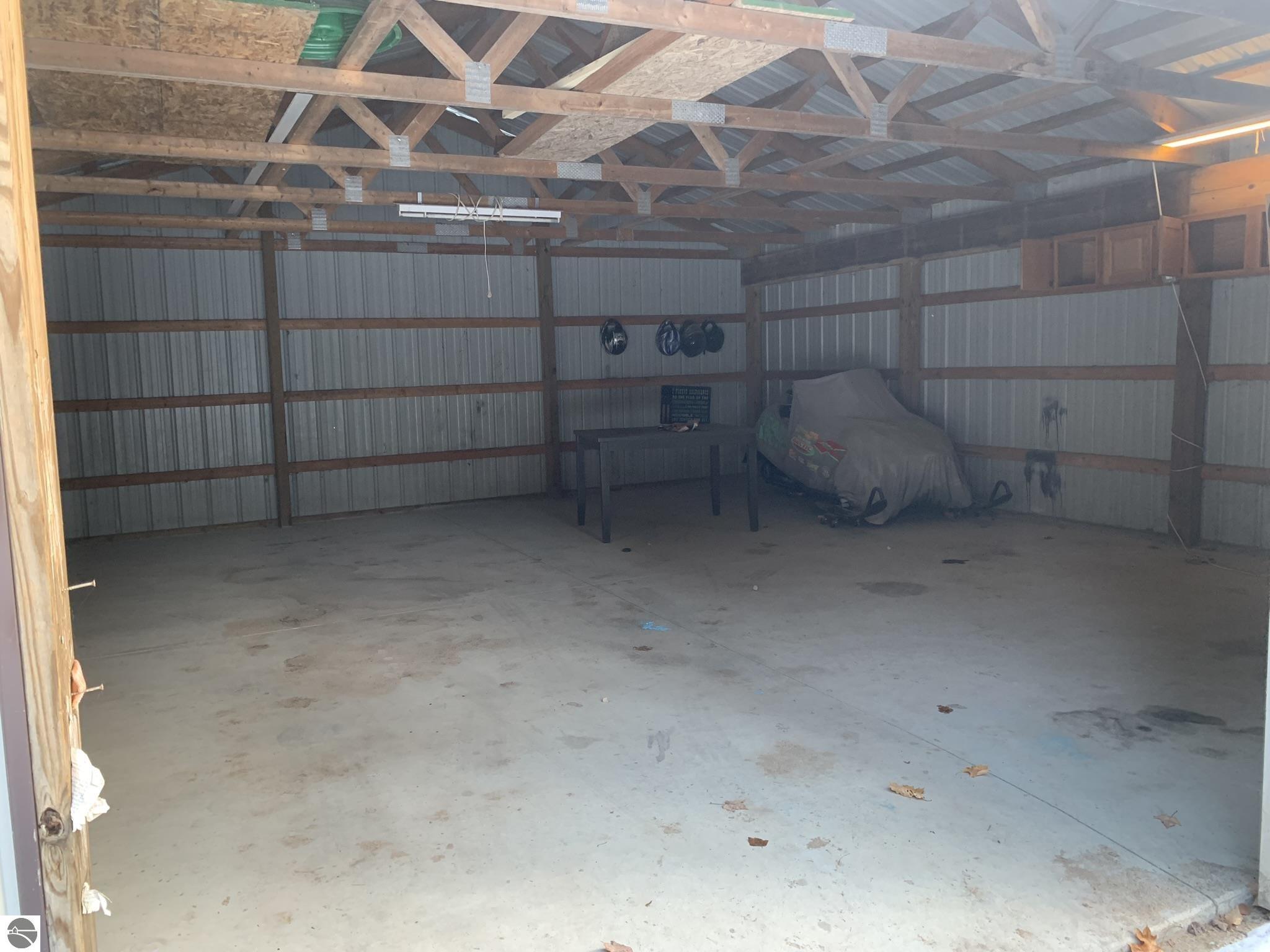 5085 Wintergreen Trail