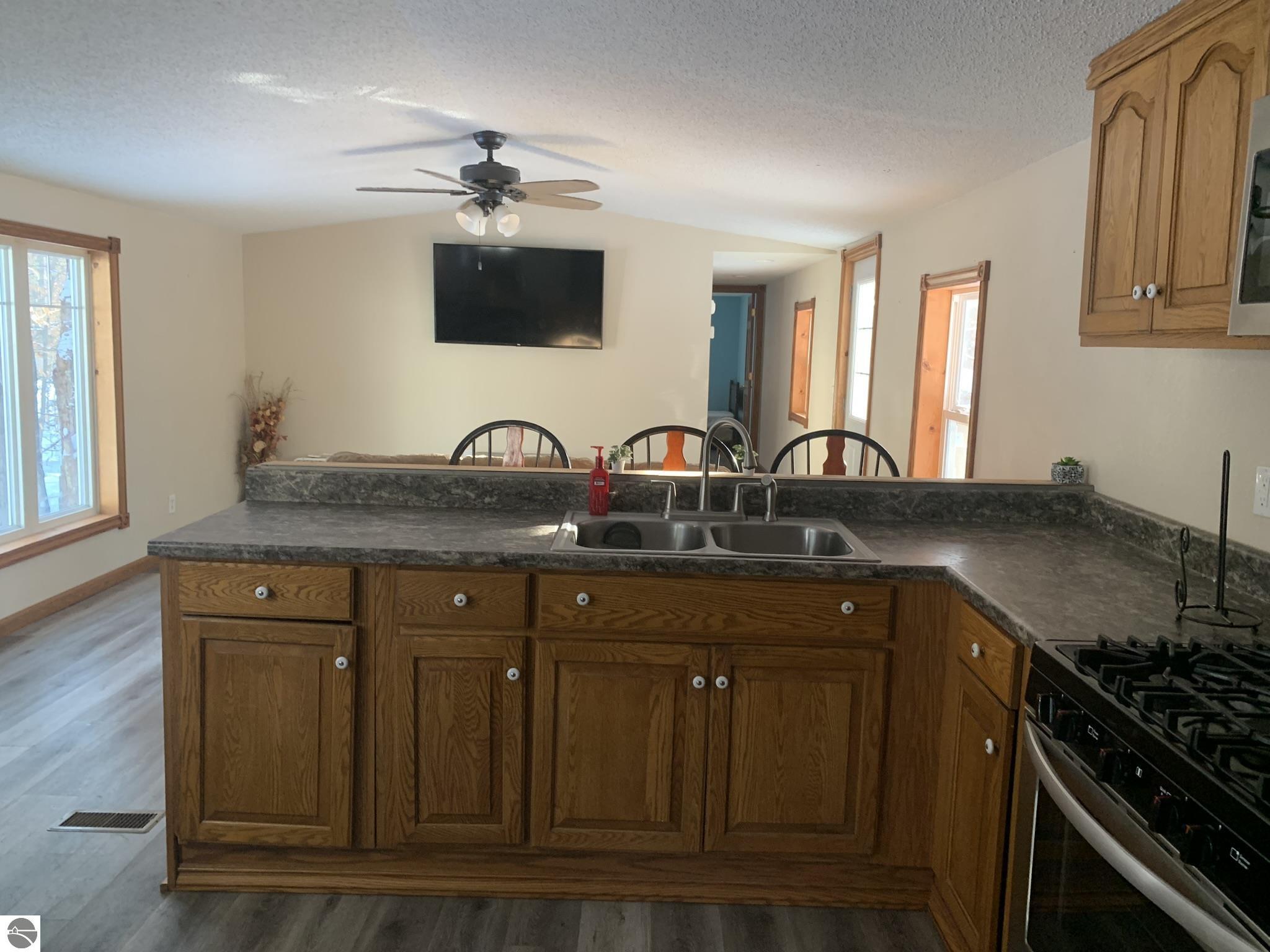 5085 Wintergreen Trail