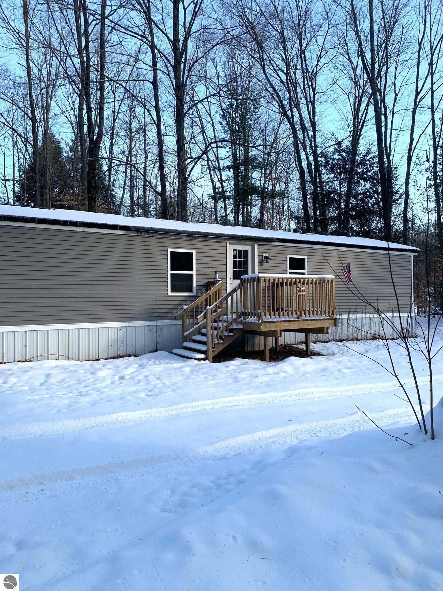 5085 Wintergreen Trail