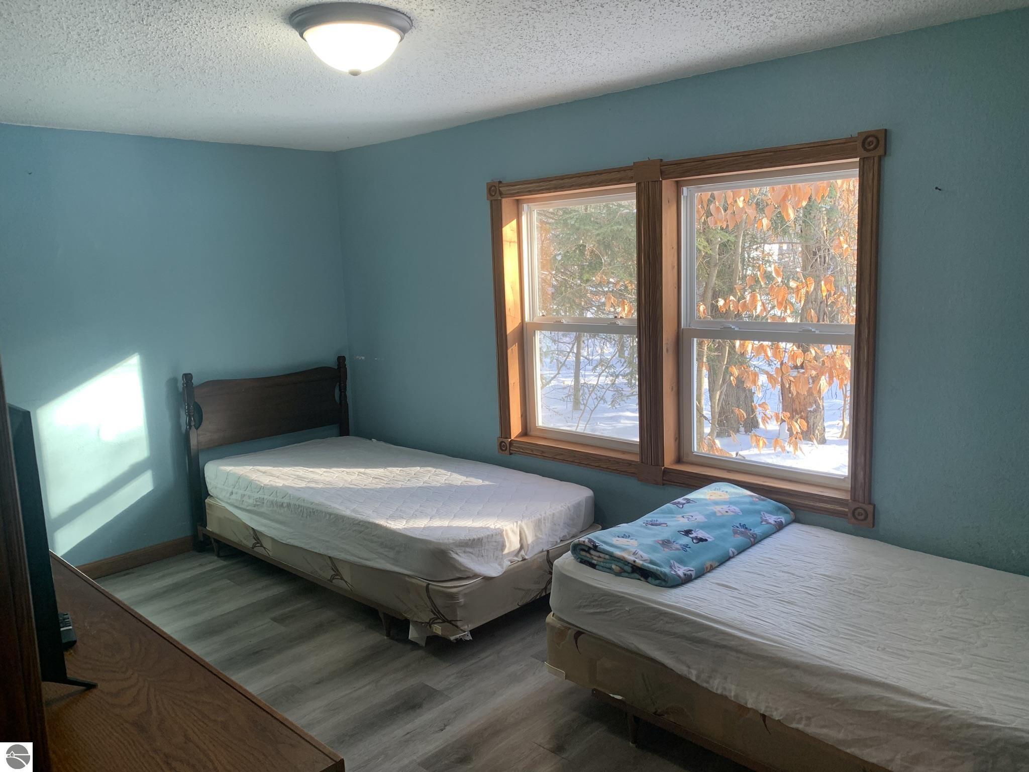 5085 Wintergreen Trail