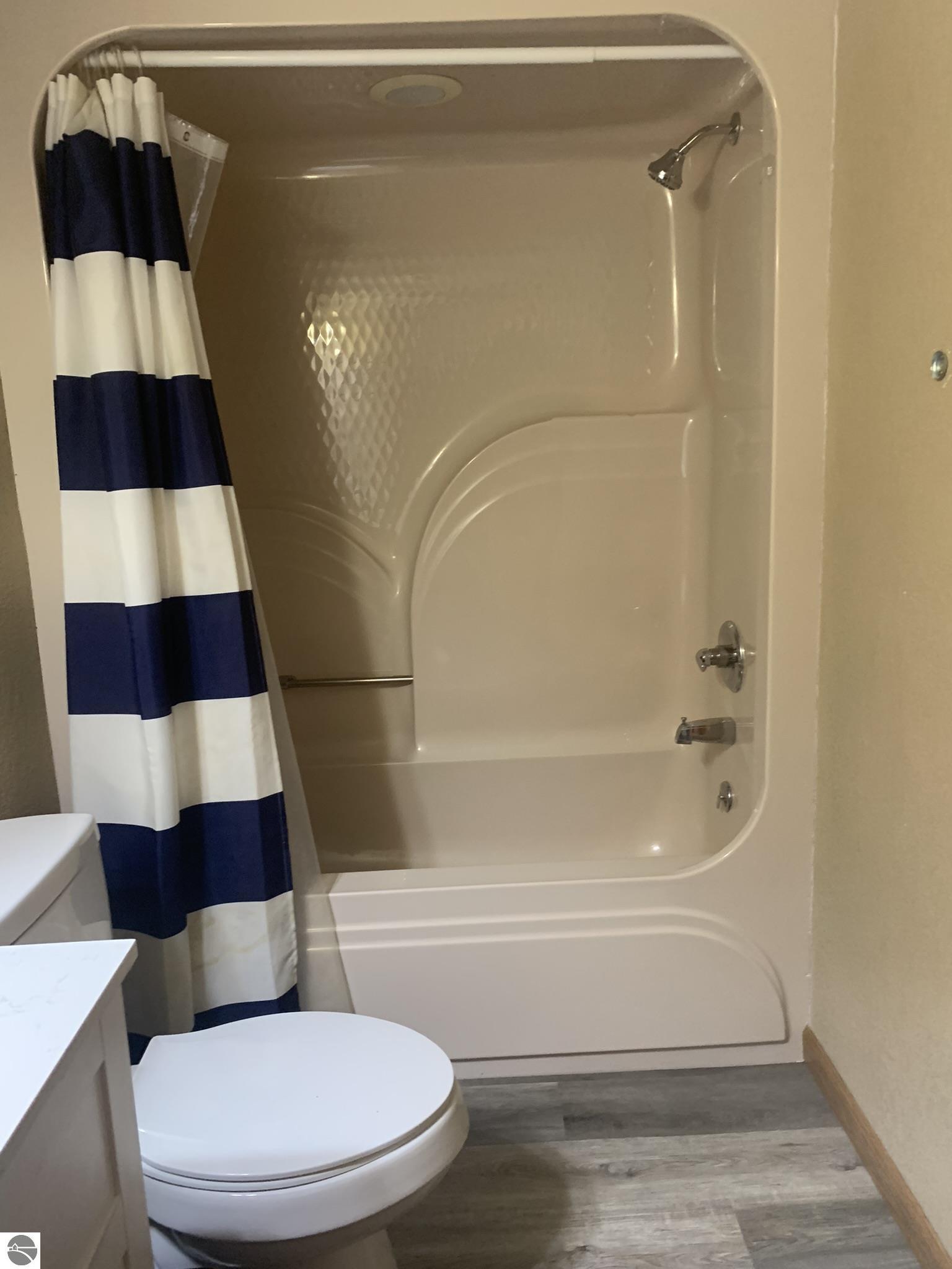 5085 Wintergreen Trail