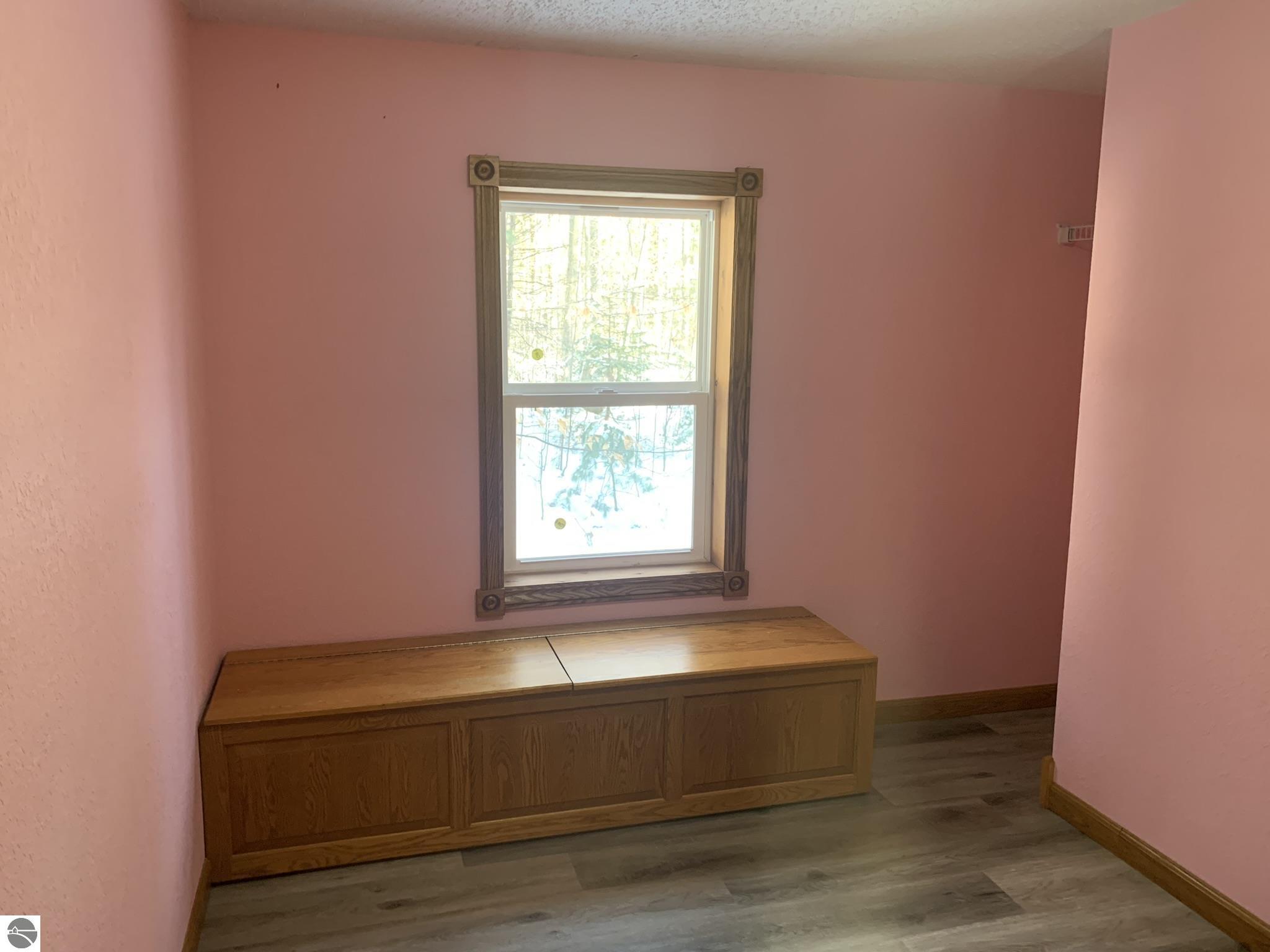 5085 Wintergreen Trail