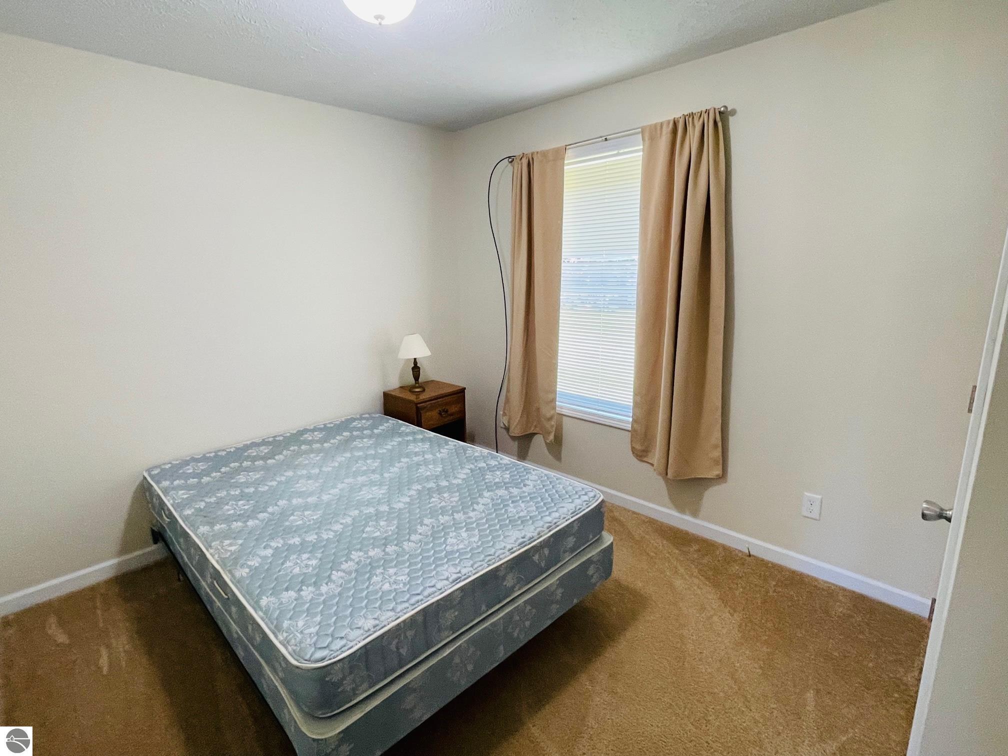 2915 N US-31 N