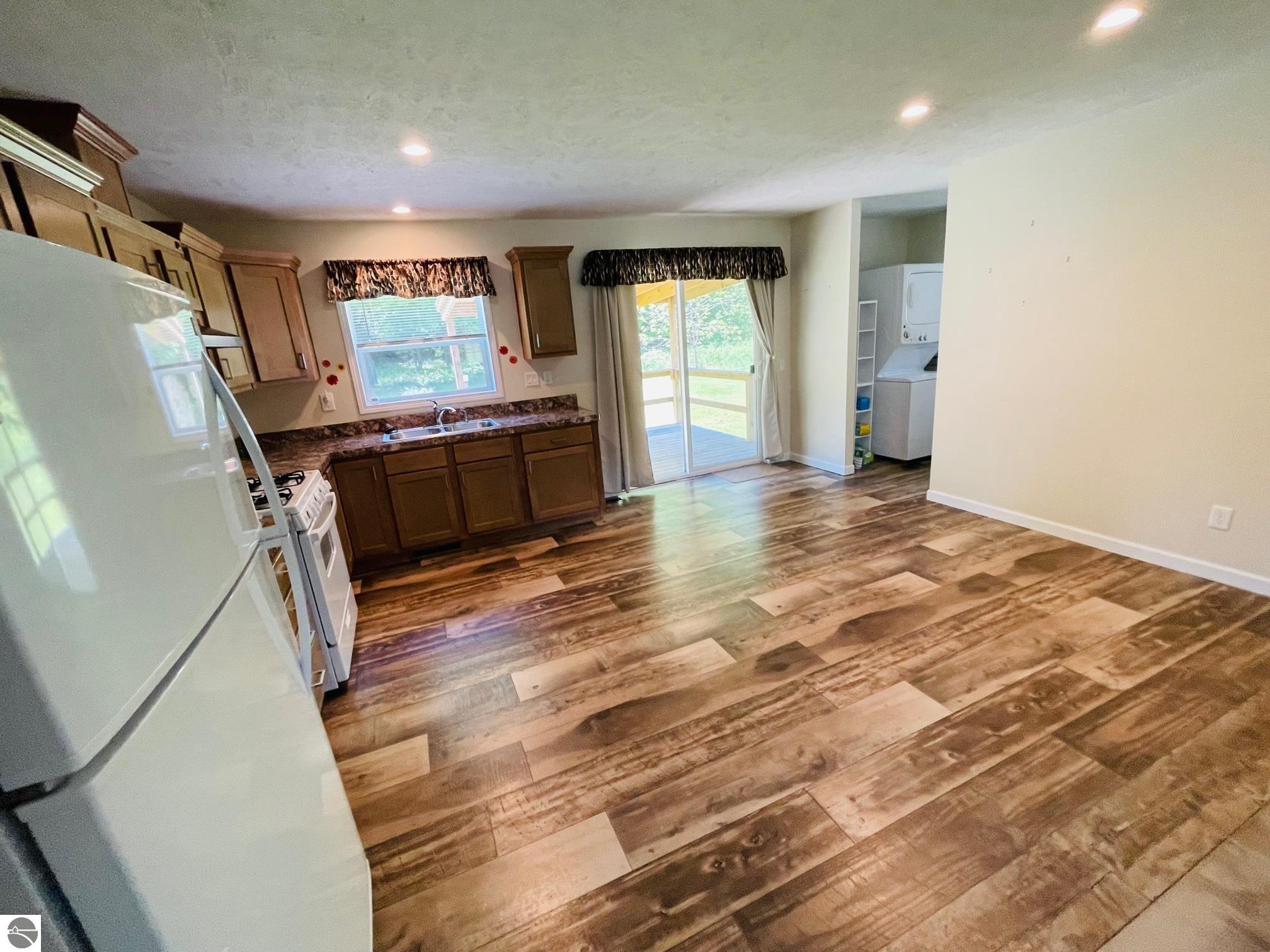 2915 N US-31 N