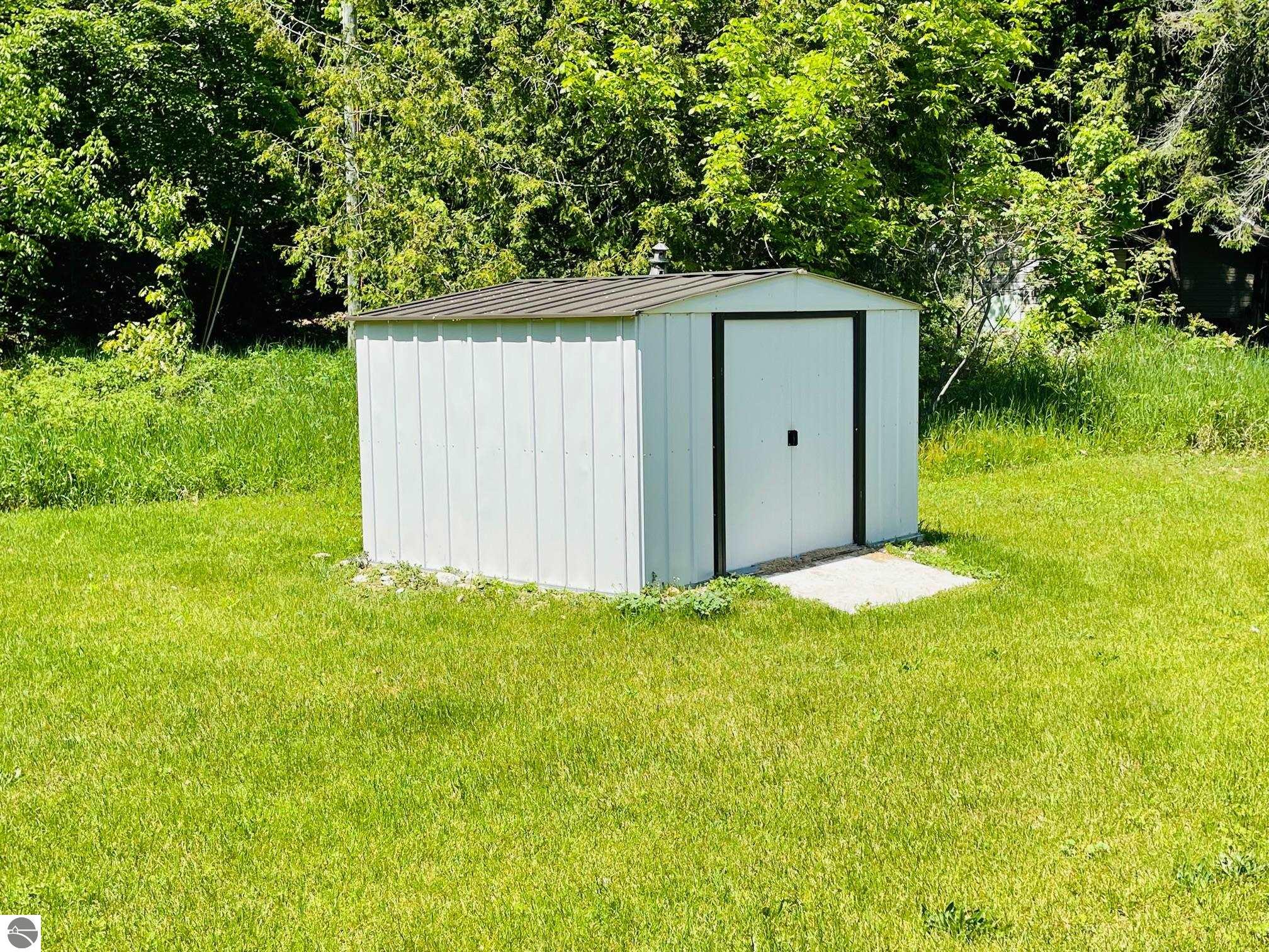 2915 N US-31 N