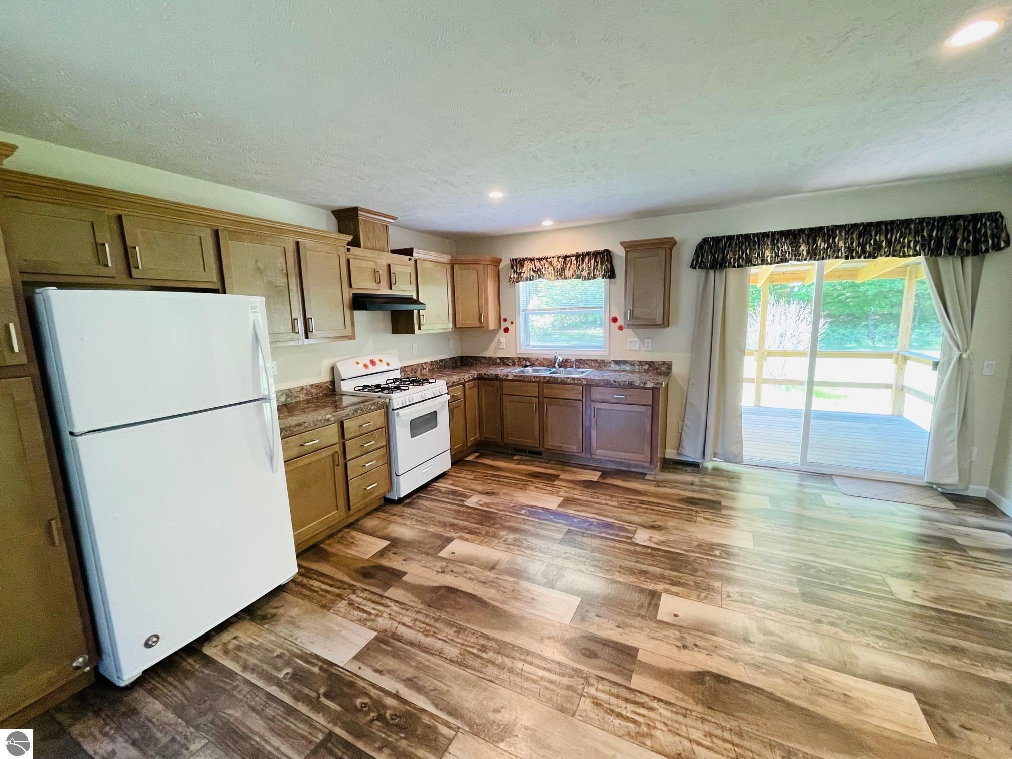 2915 N US-31 N