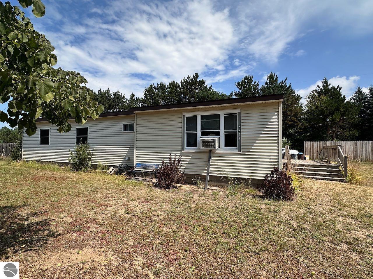 8872 Valley Road, Nw