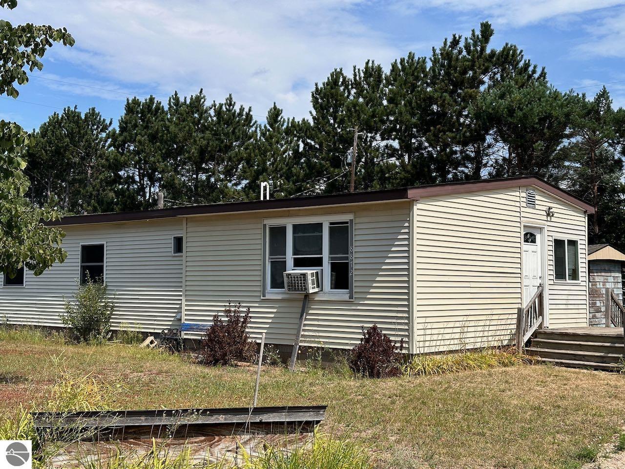 8872 Valley Road, Nw
