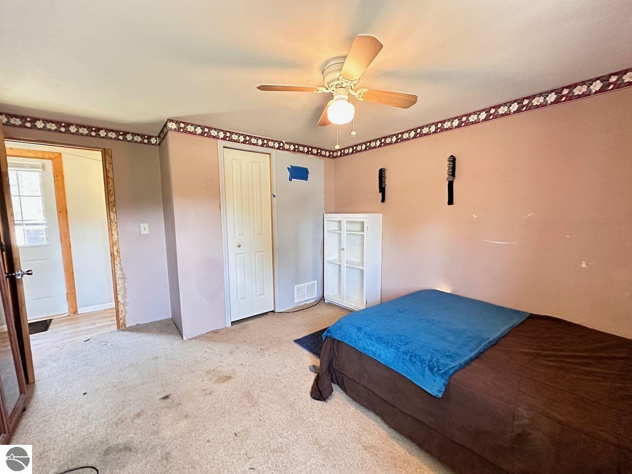8872 Valley Road, Nw