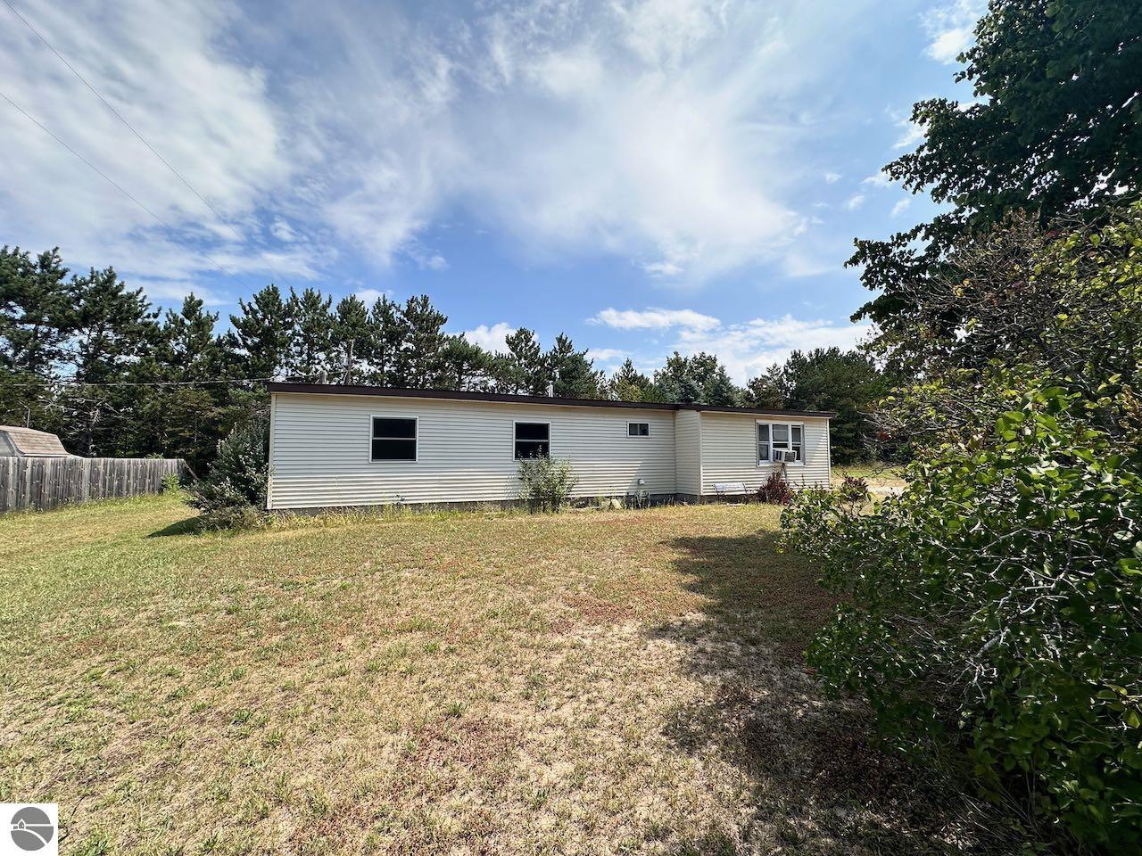 8872 Valley Road, Nw