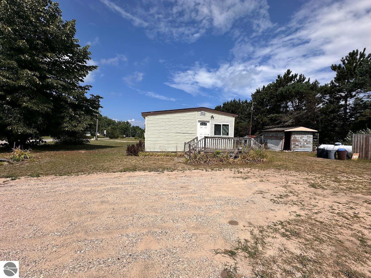 8872 Valley Road, Nw