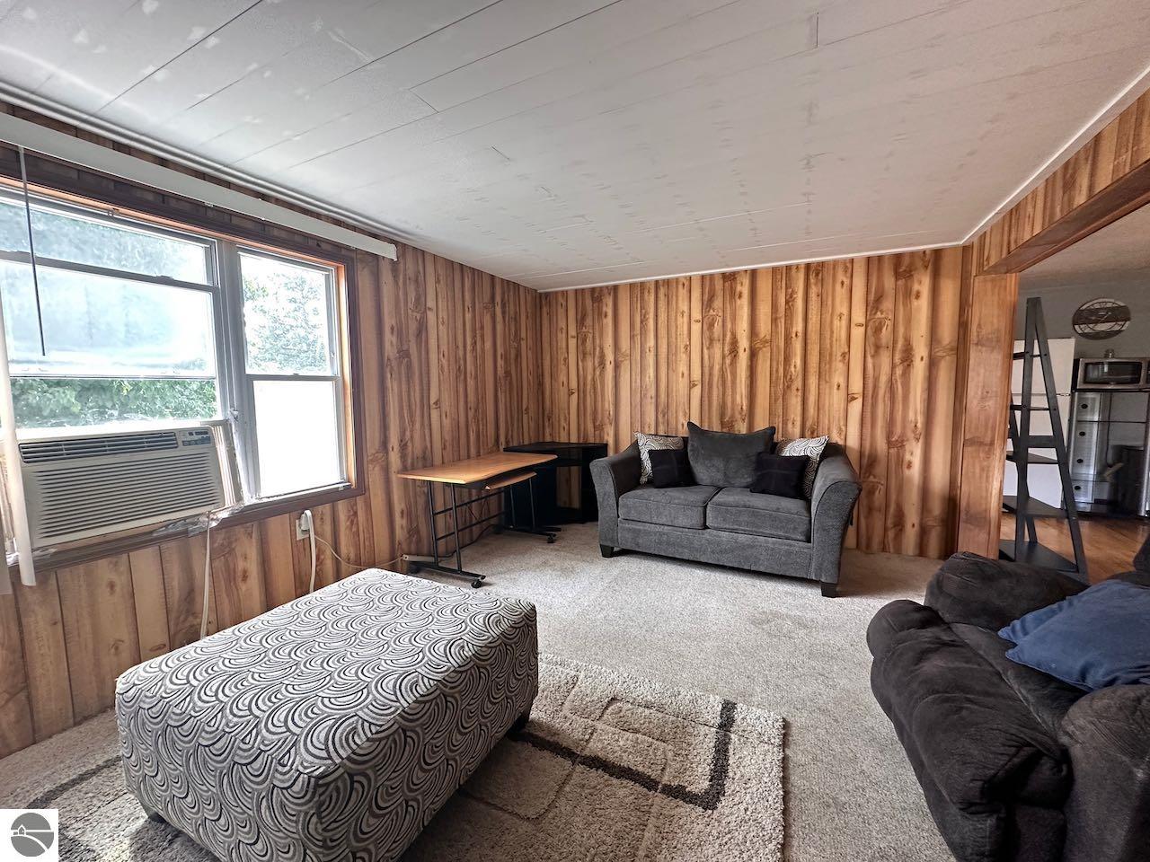 8872 Valley Road, Nw