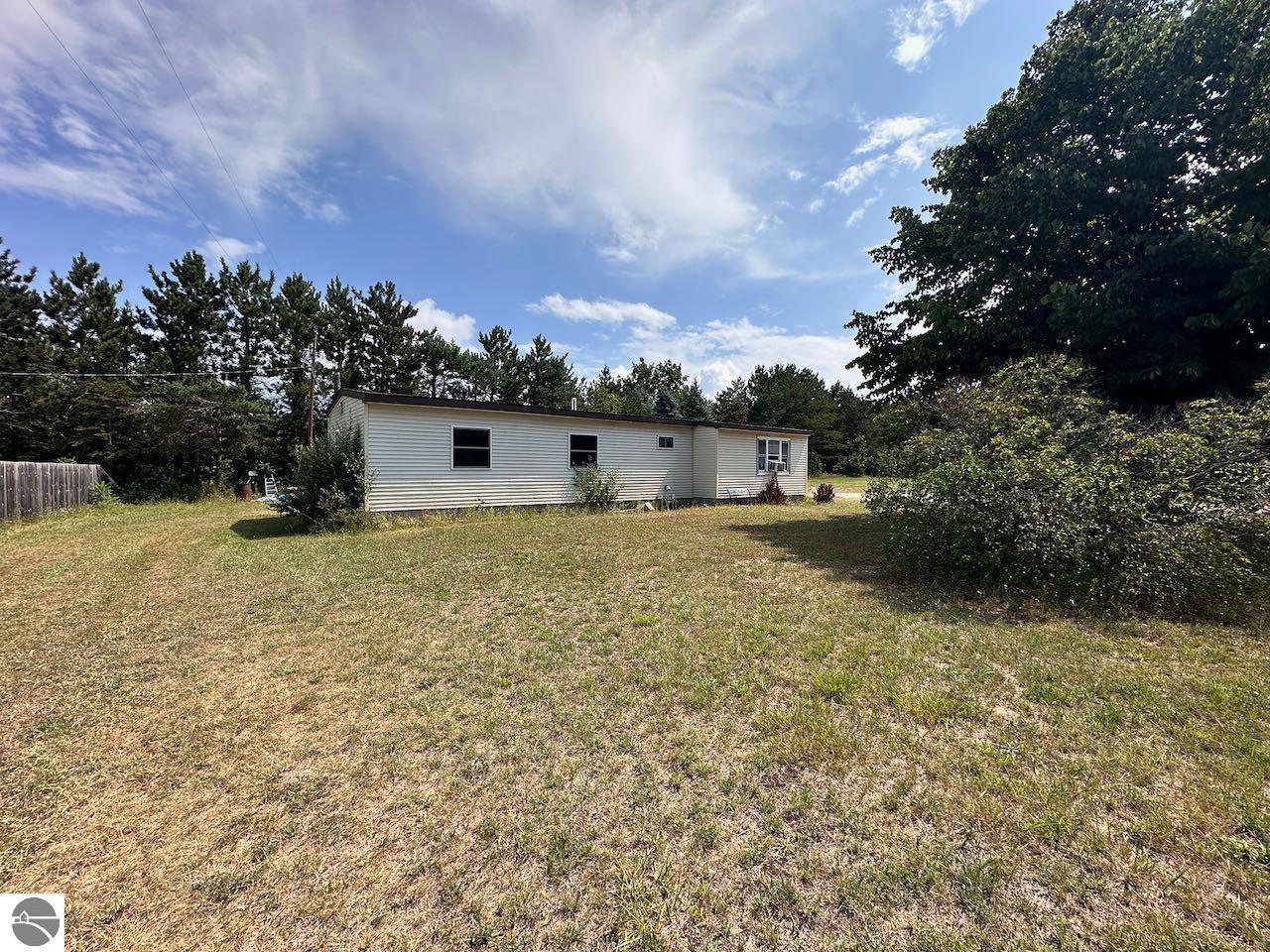 8872 Valley Road, Nw