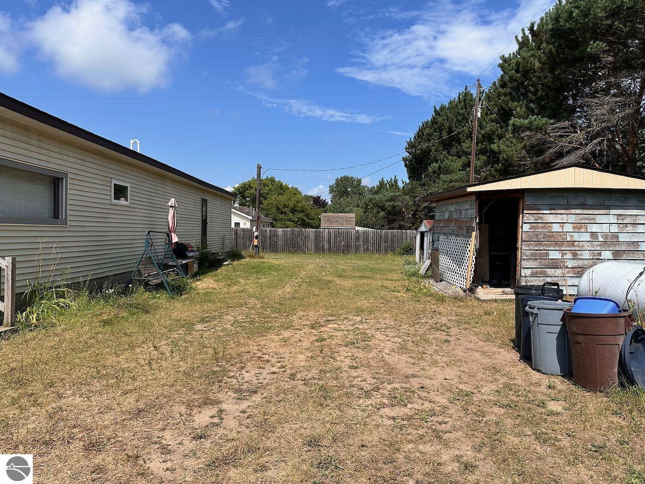 8872 Valley Road, Nw