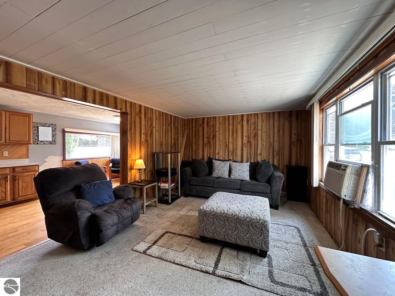 8872 Valley Road, Nw