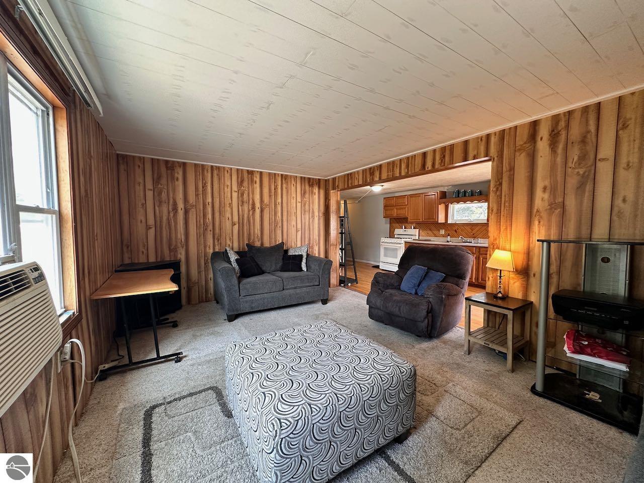8872 Valley Road, Nw