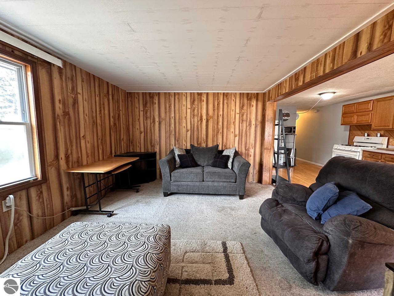 8872 Valley Road, Nw