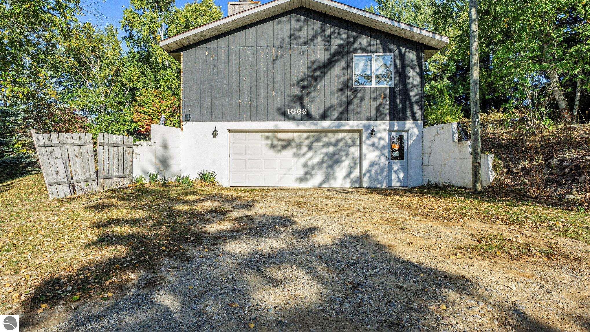 1068 Carlisle Road