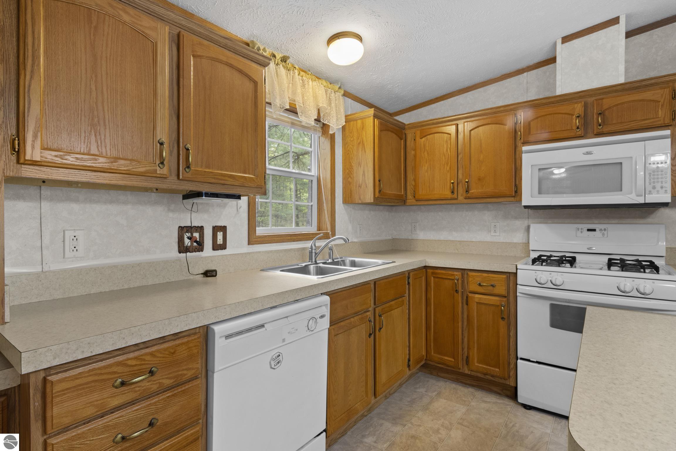 11748 NE Franklin Street