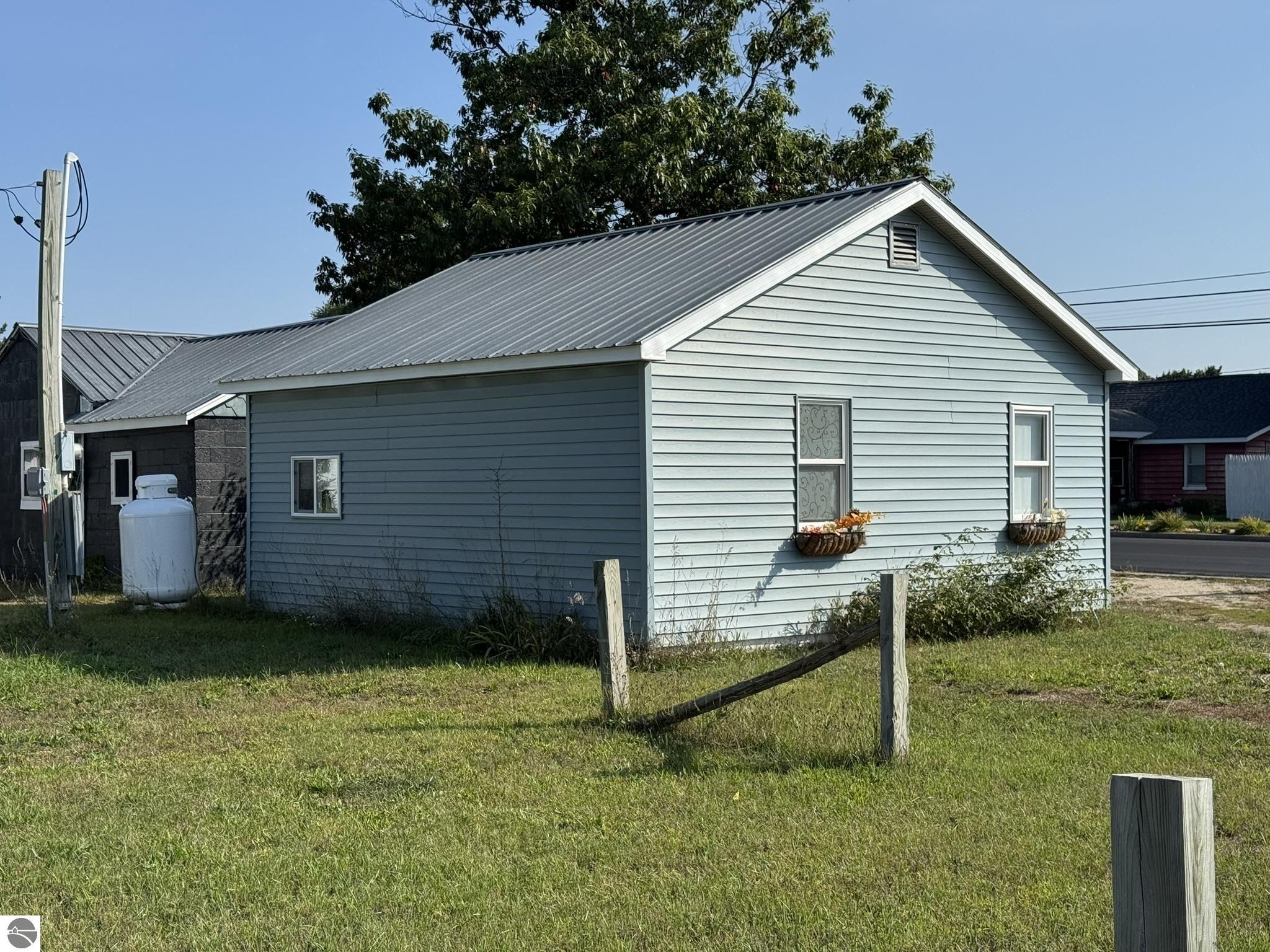 8281 Rapid City Road