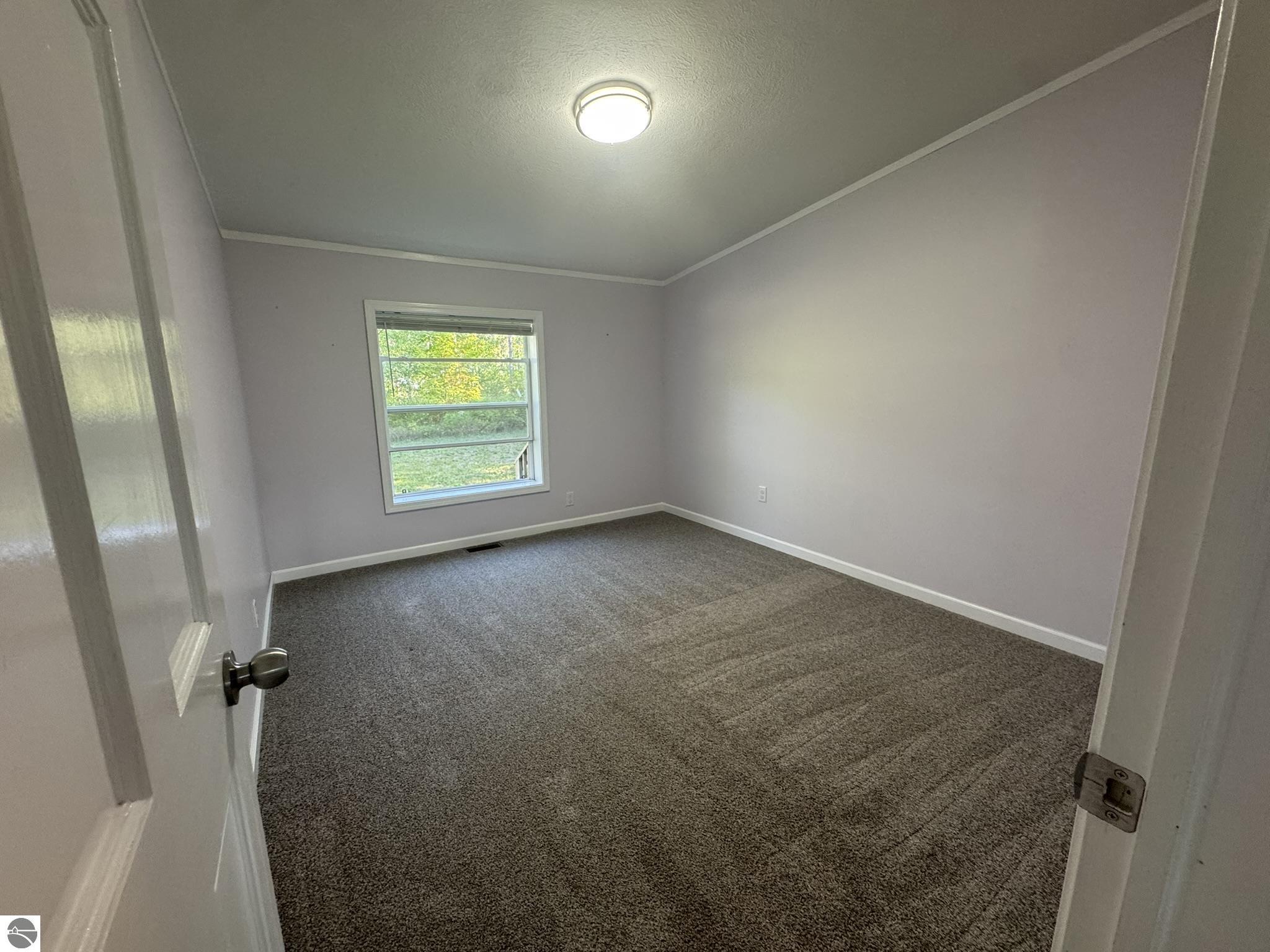 5609 Pine Aire