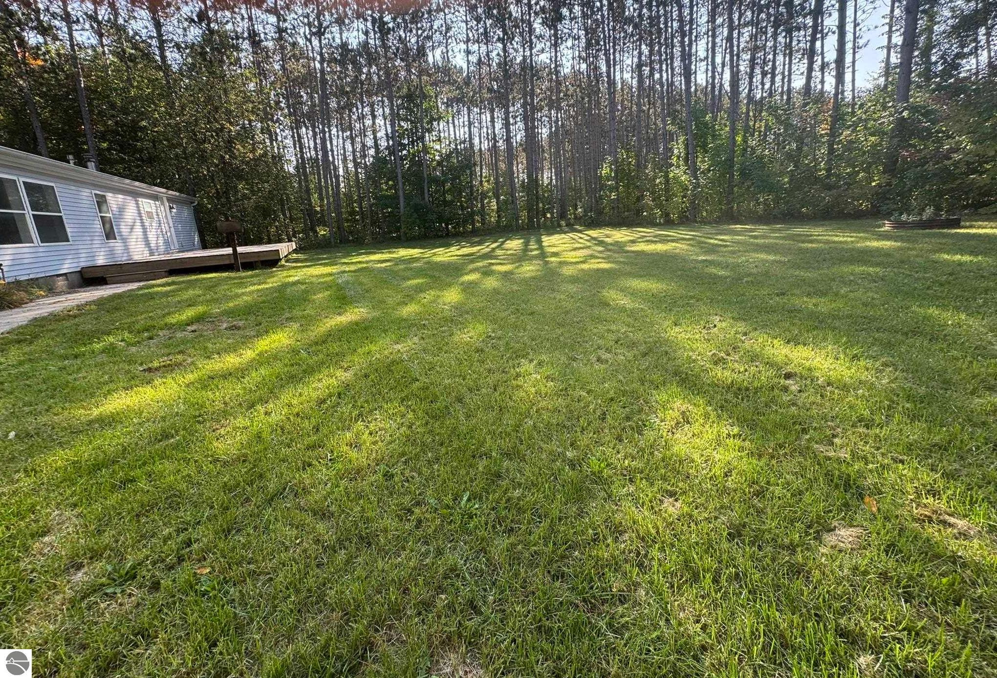 5609 Pine Aire