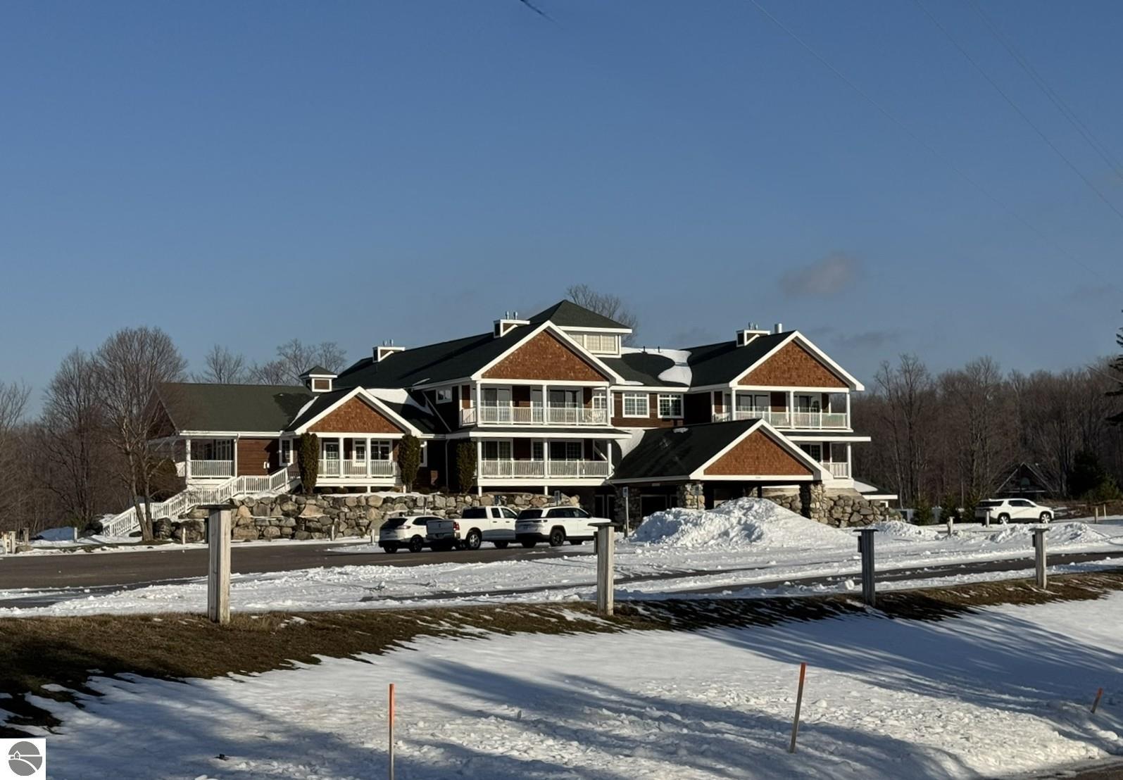 2418 Hawks Eye Drive