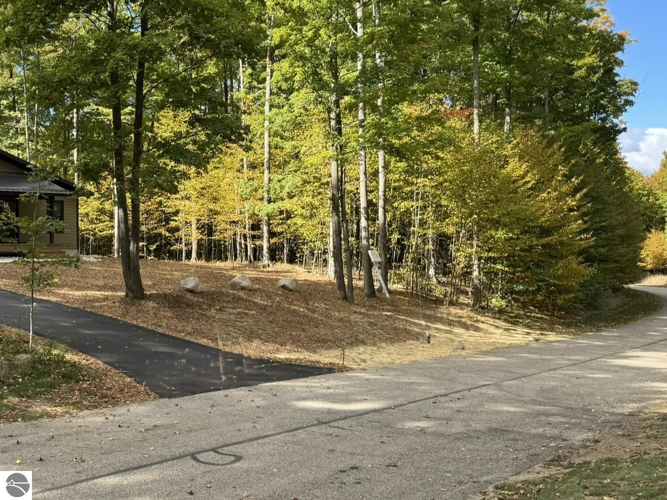 2418 Hawks Eye Drive