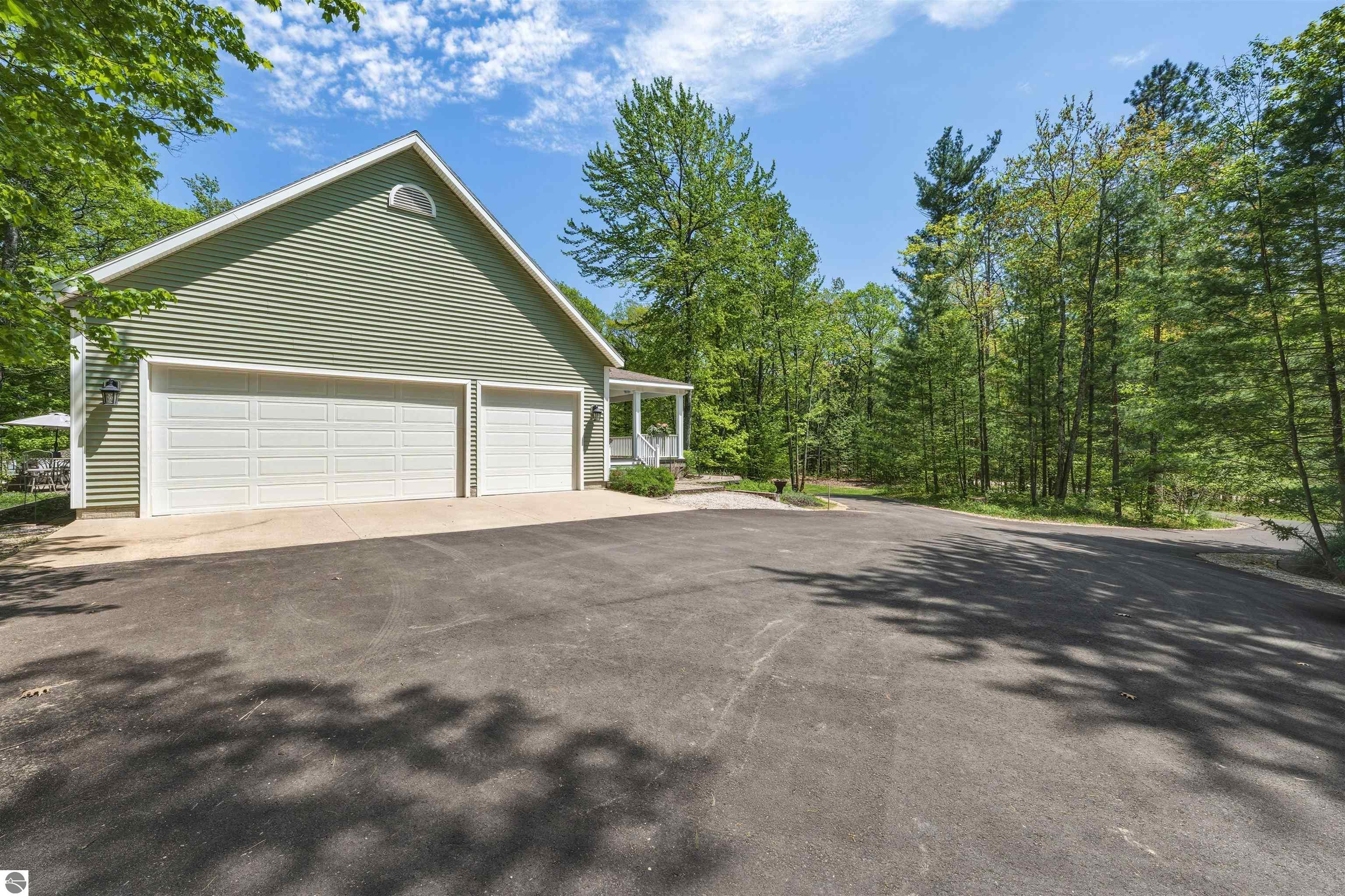 8745 Wheeler Oaks Drive