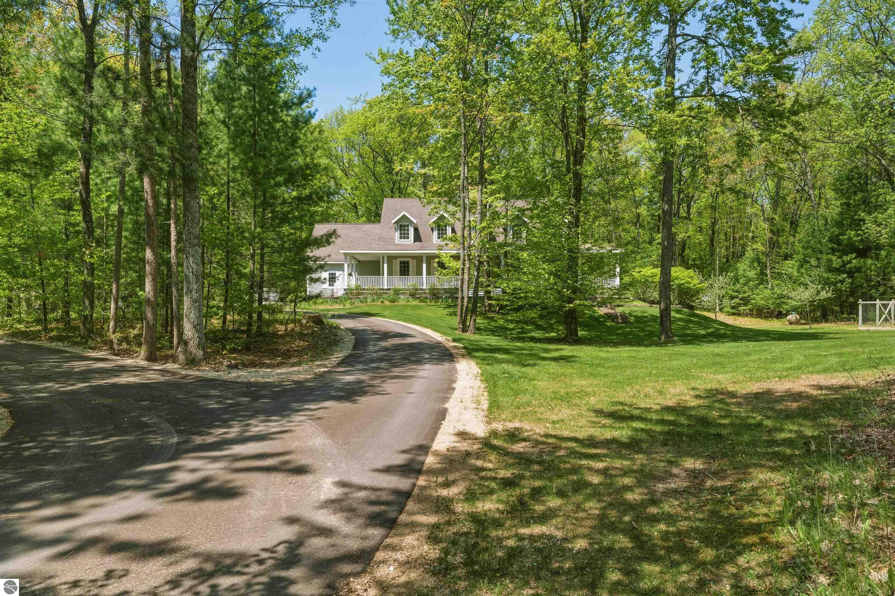 8745 Wheeler Oaks Drive