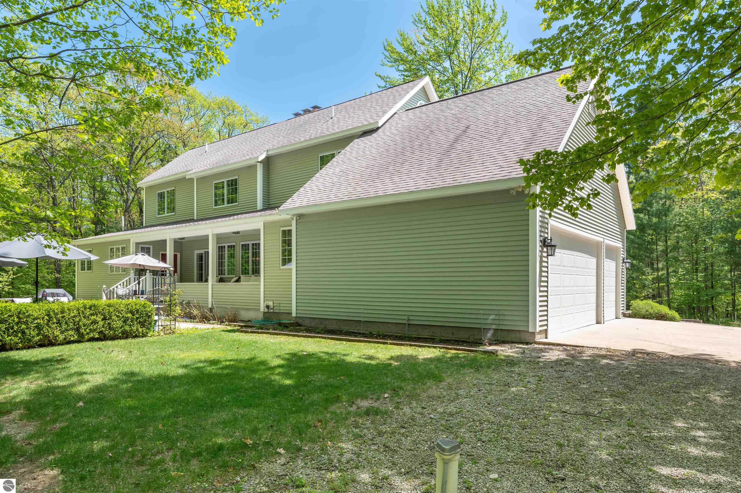 8745 Wheeler Oaks Drive