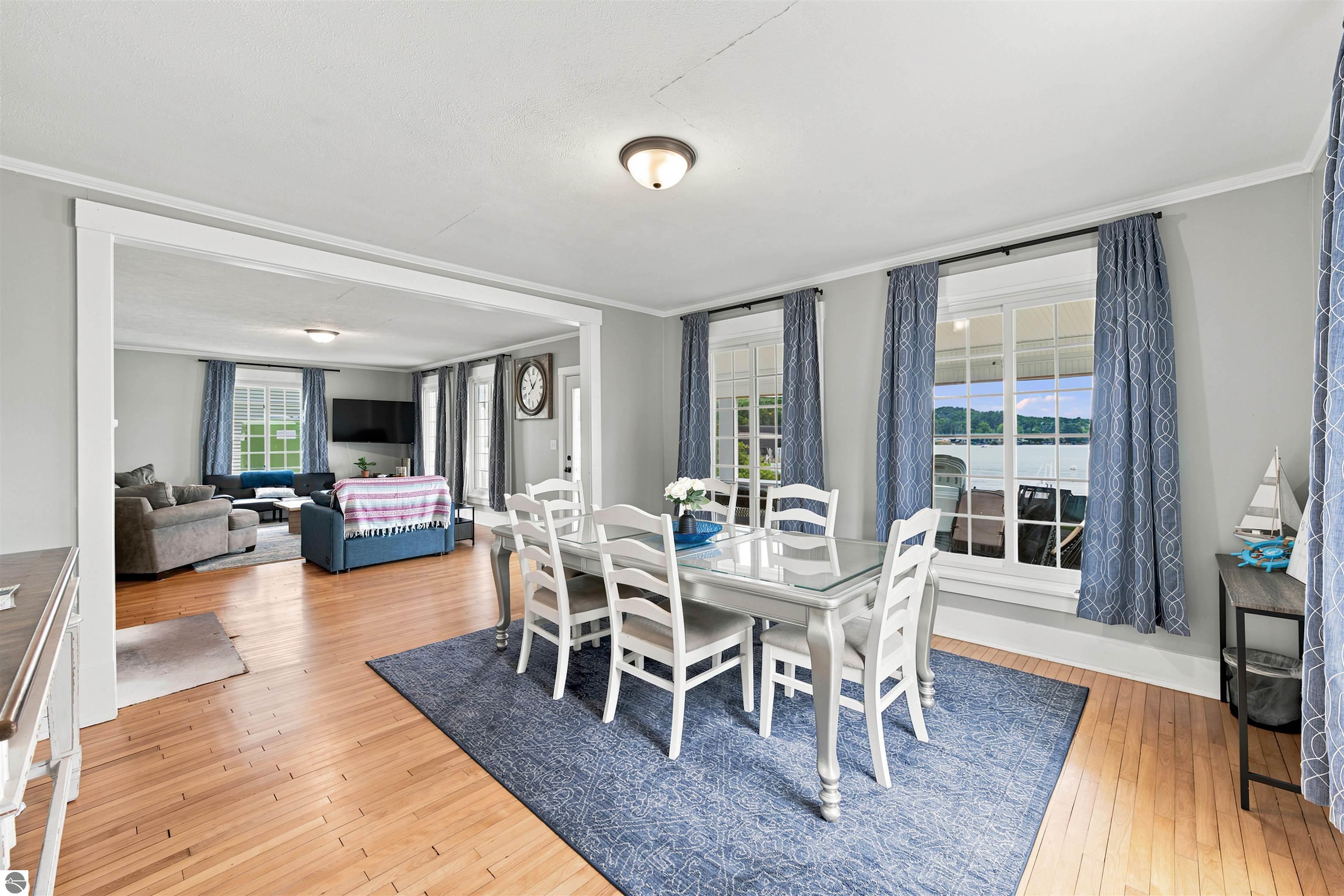 7636 Crystal Beach