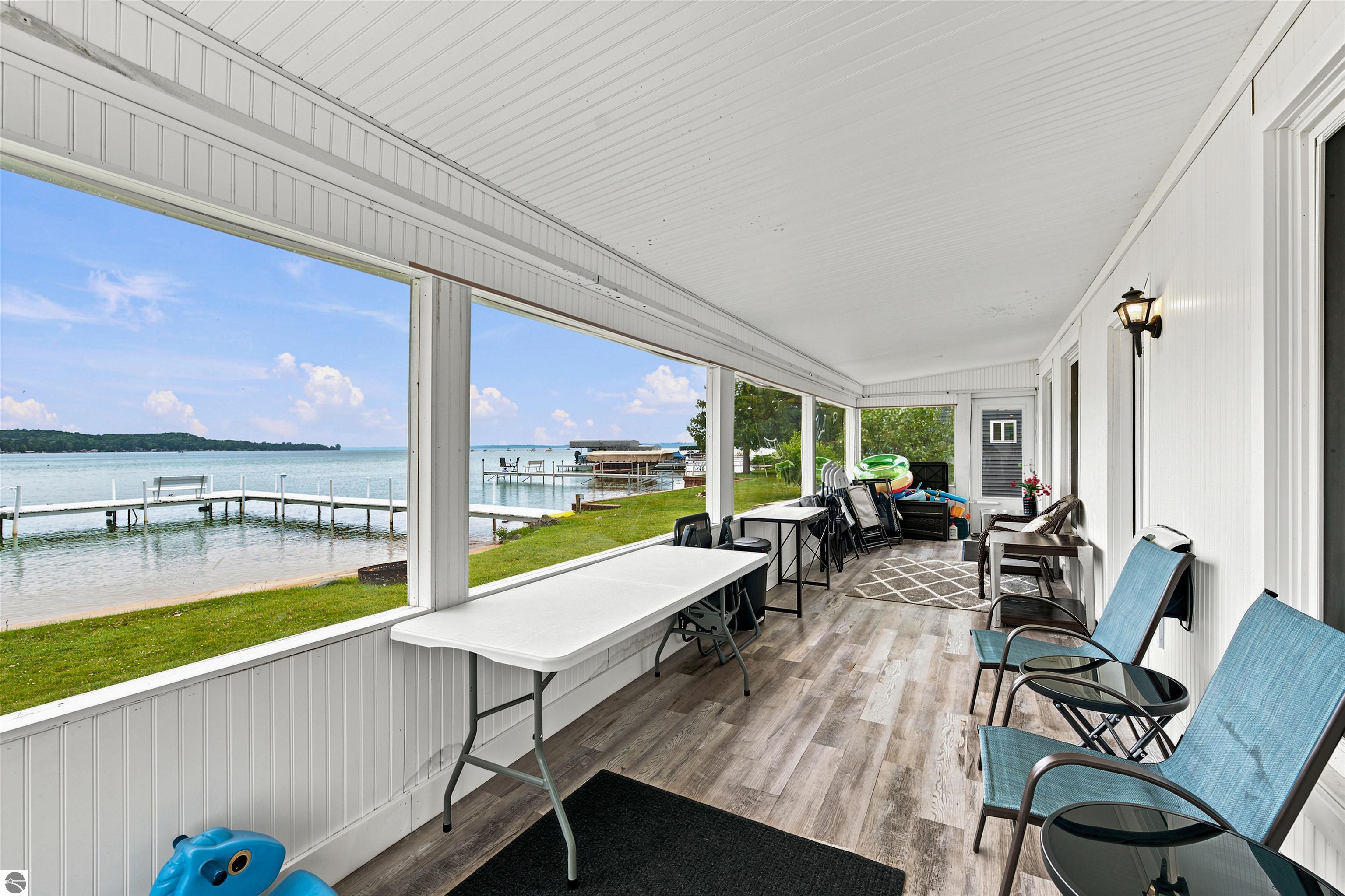 7636 Crystal Beach