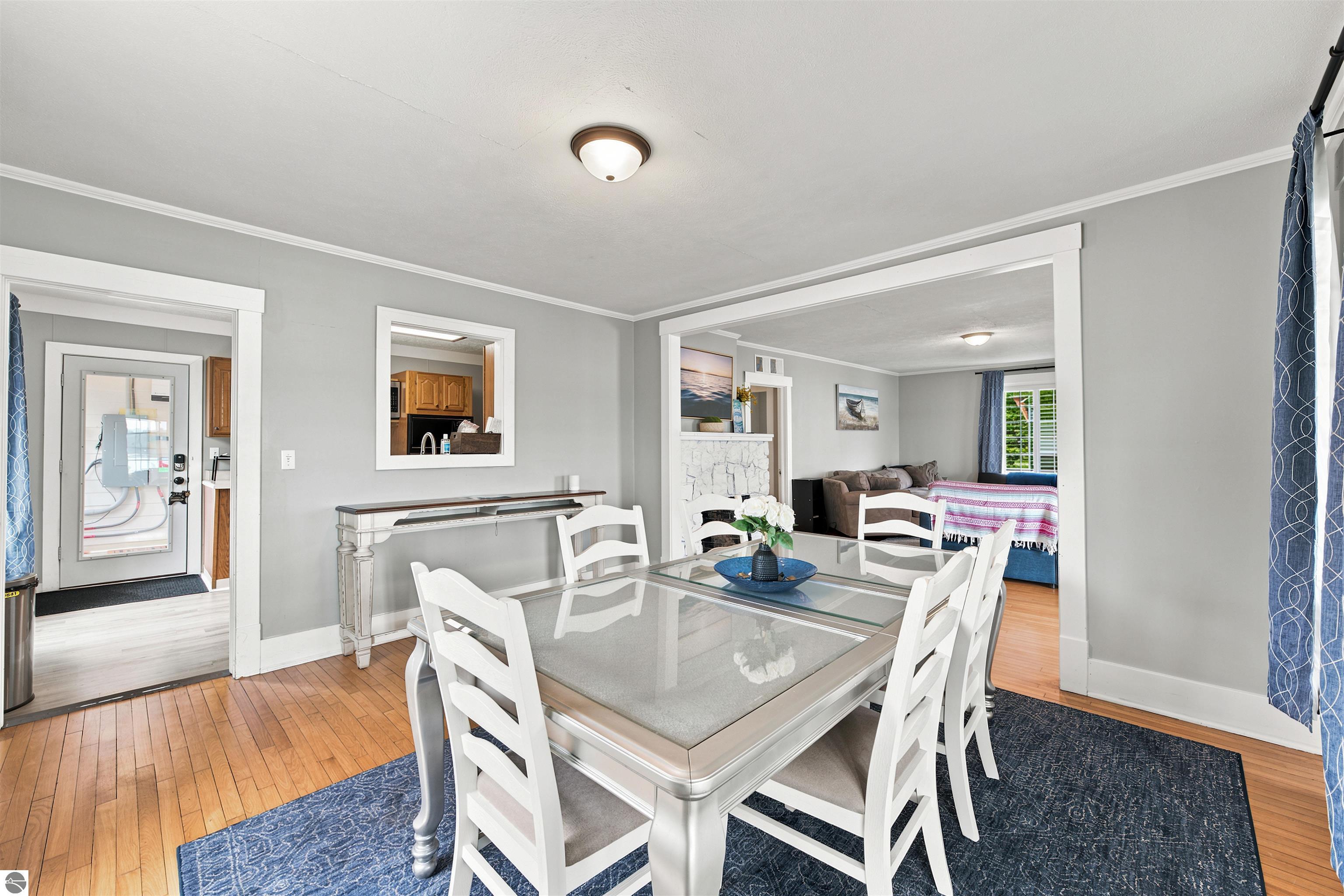 7636 Crystal Beach