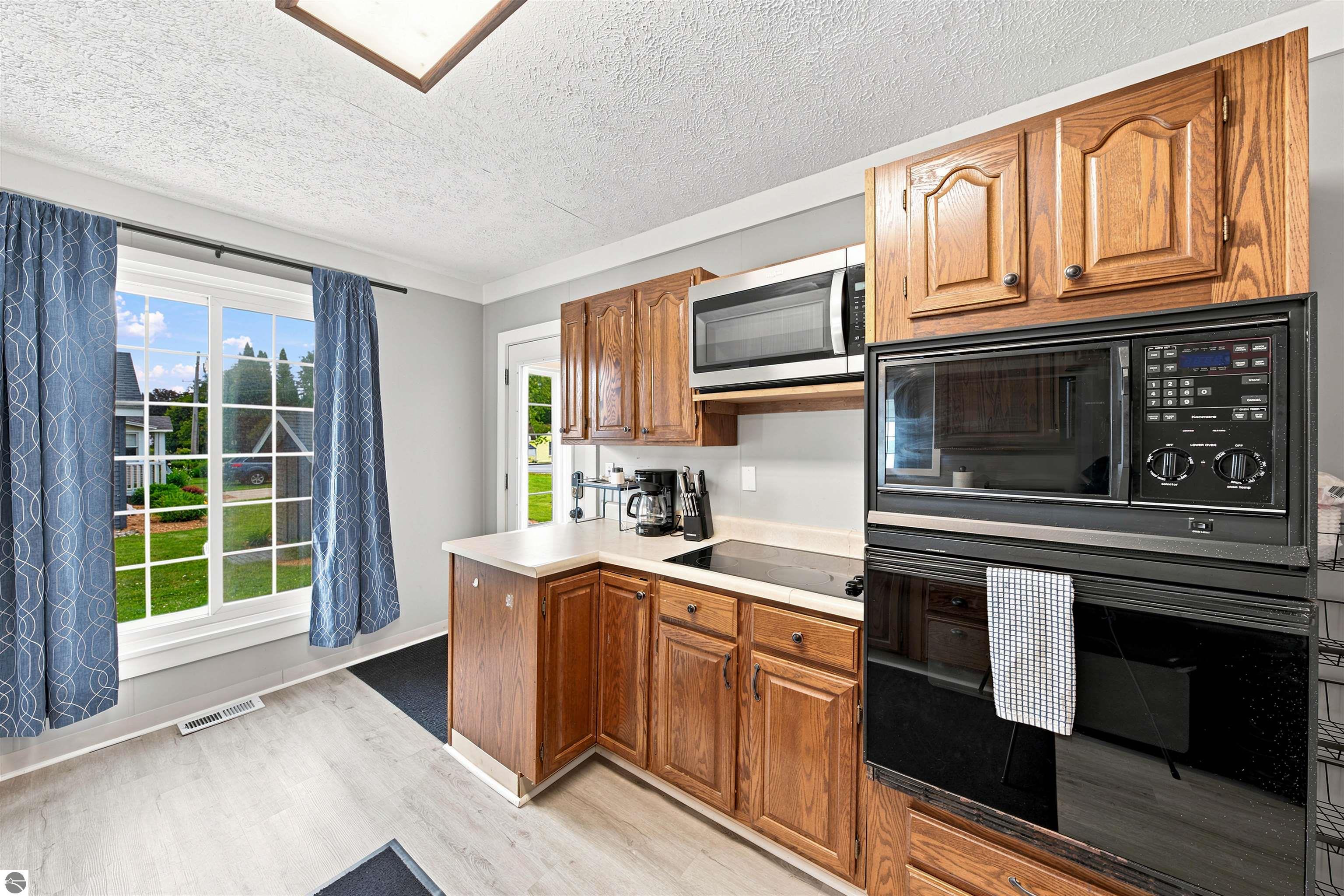 7636 Crystal Beach