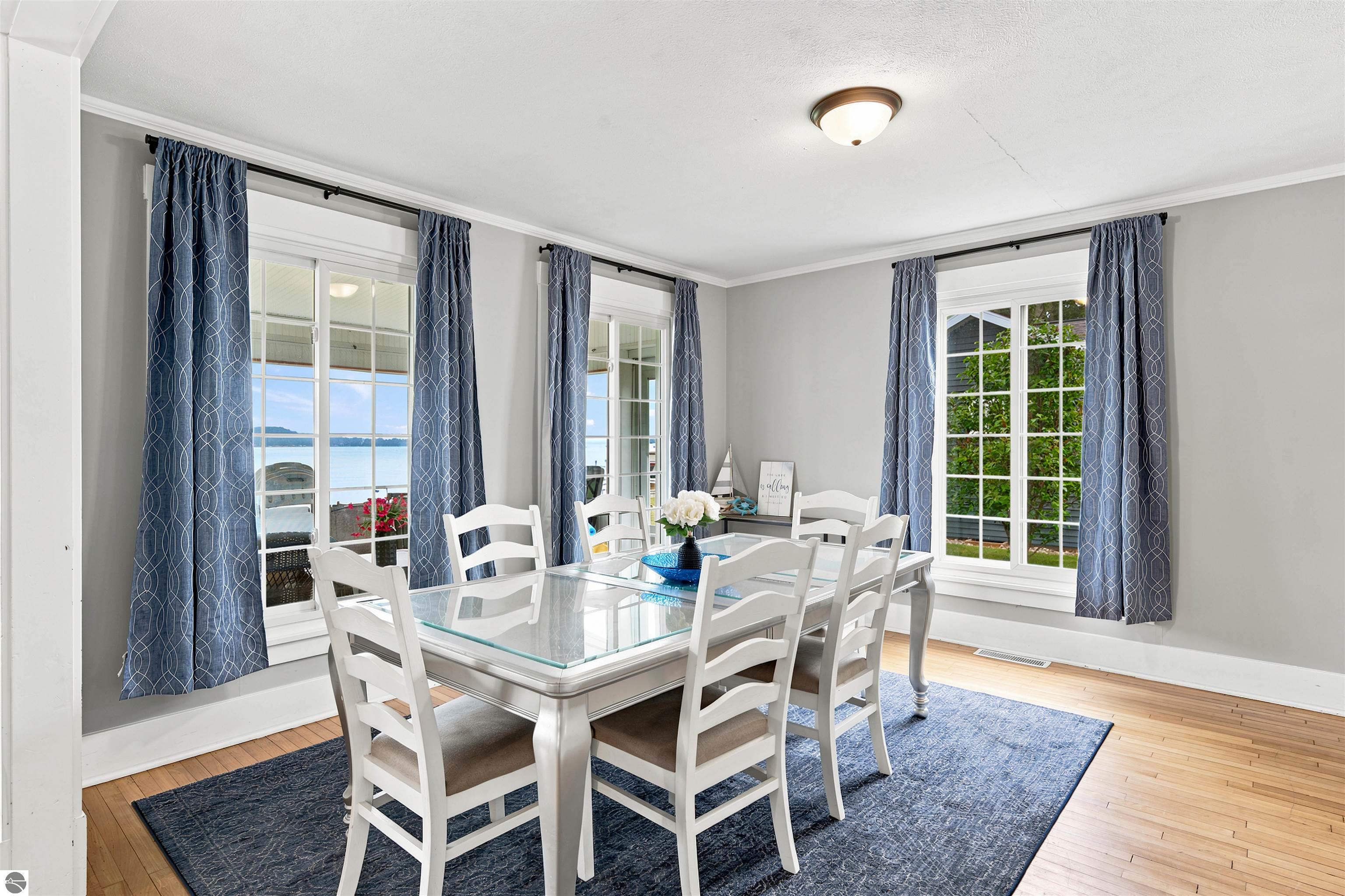 7636 Crystal Beach