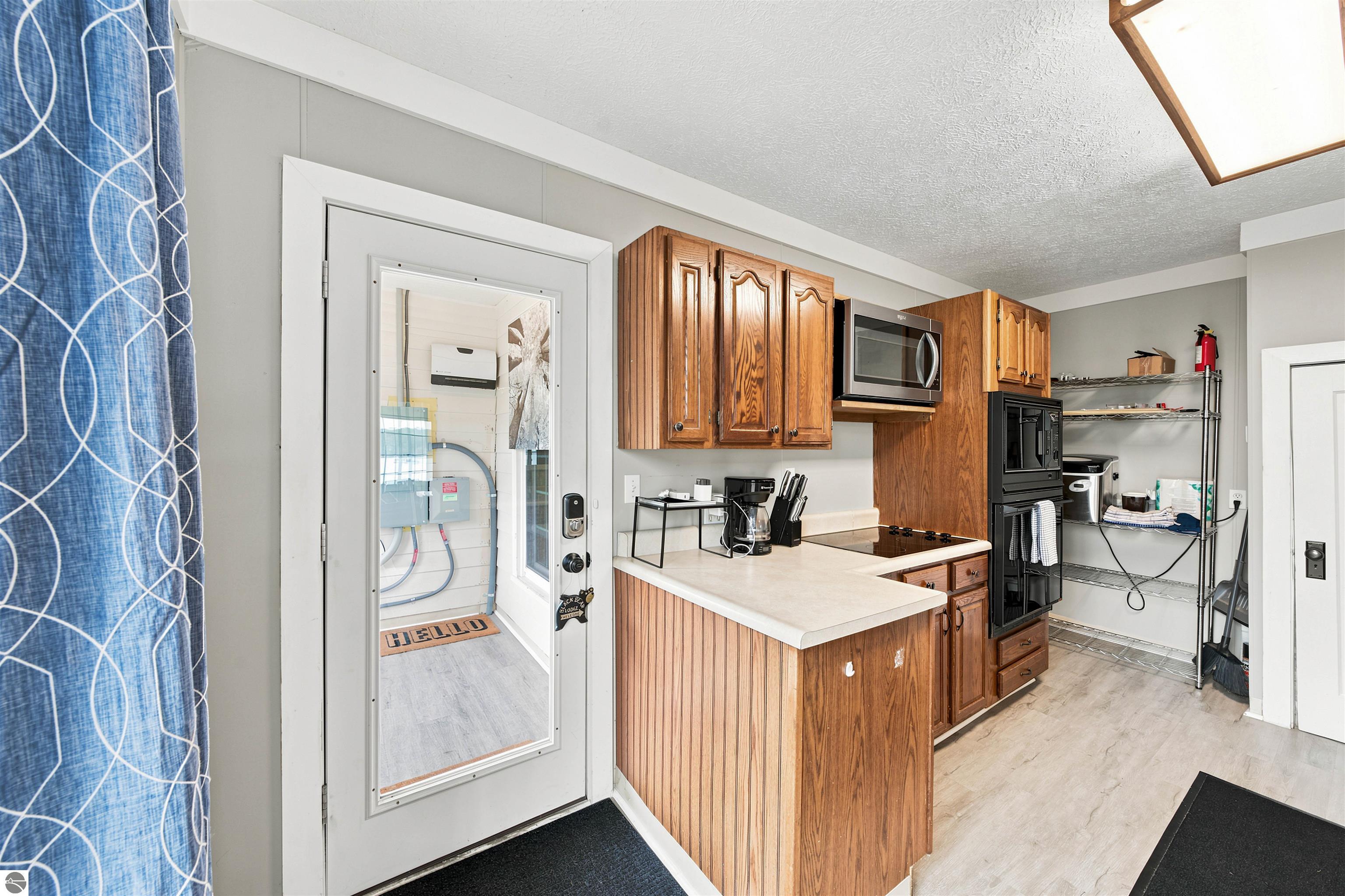 7636 Crystal Beach