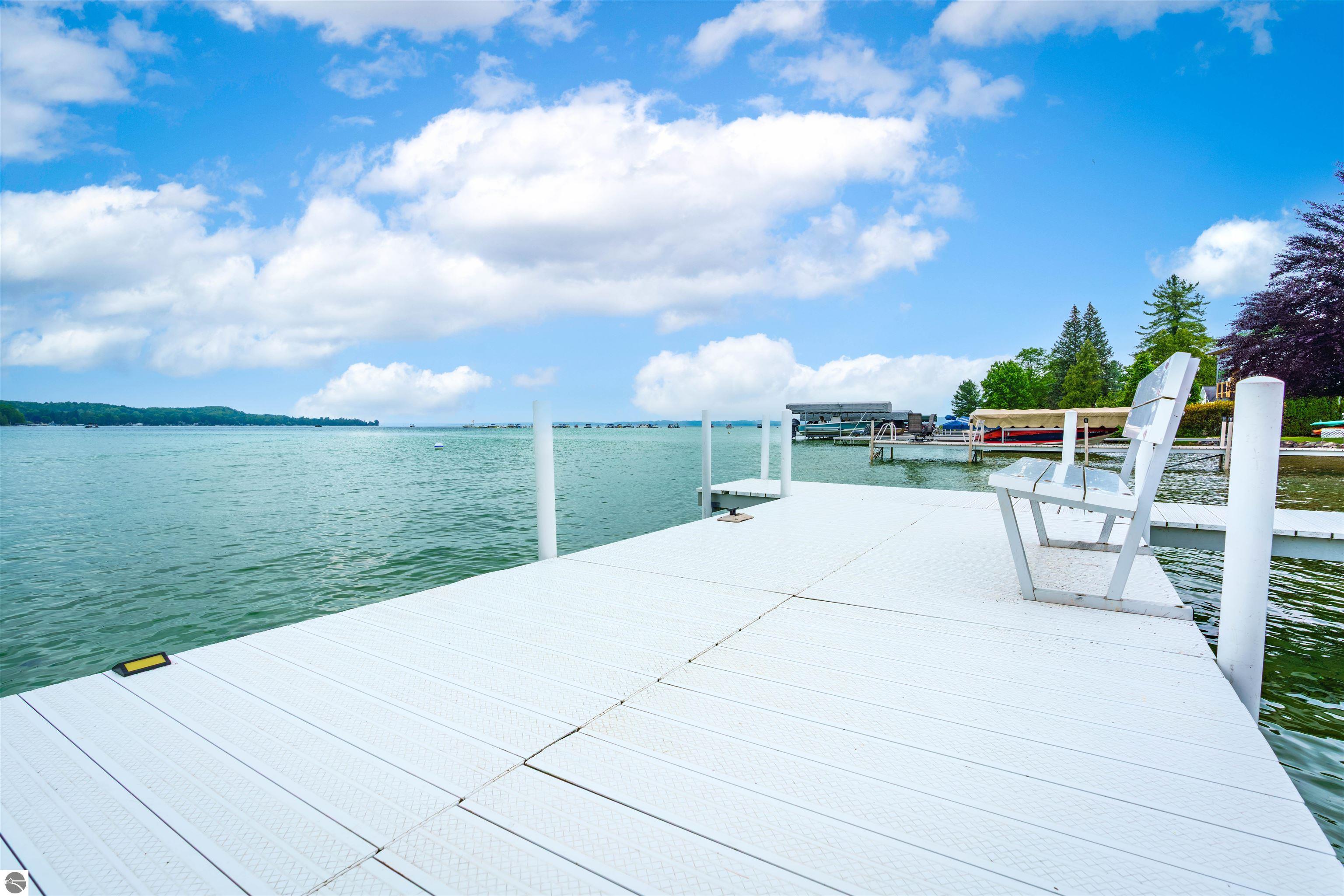 7636 Crystal Beach