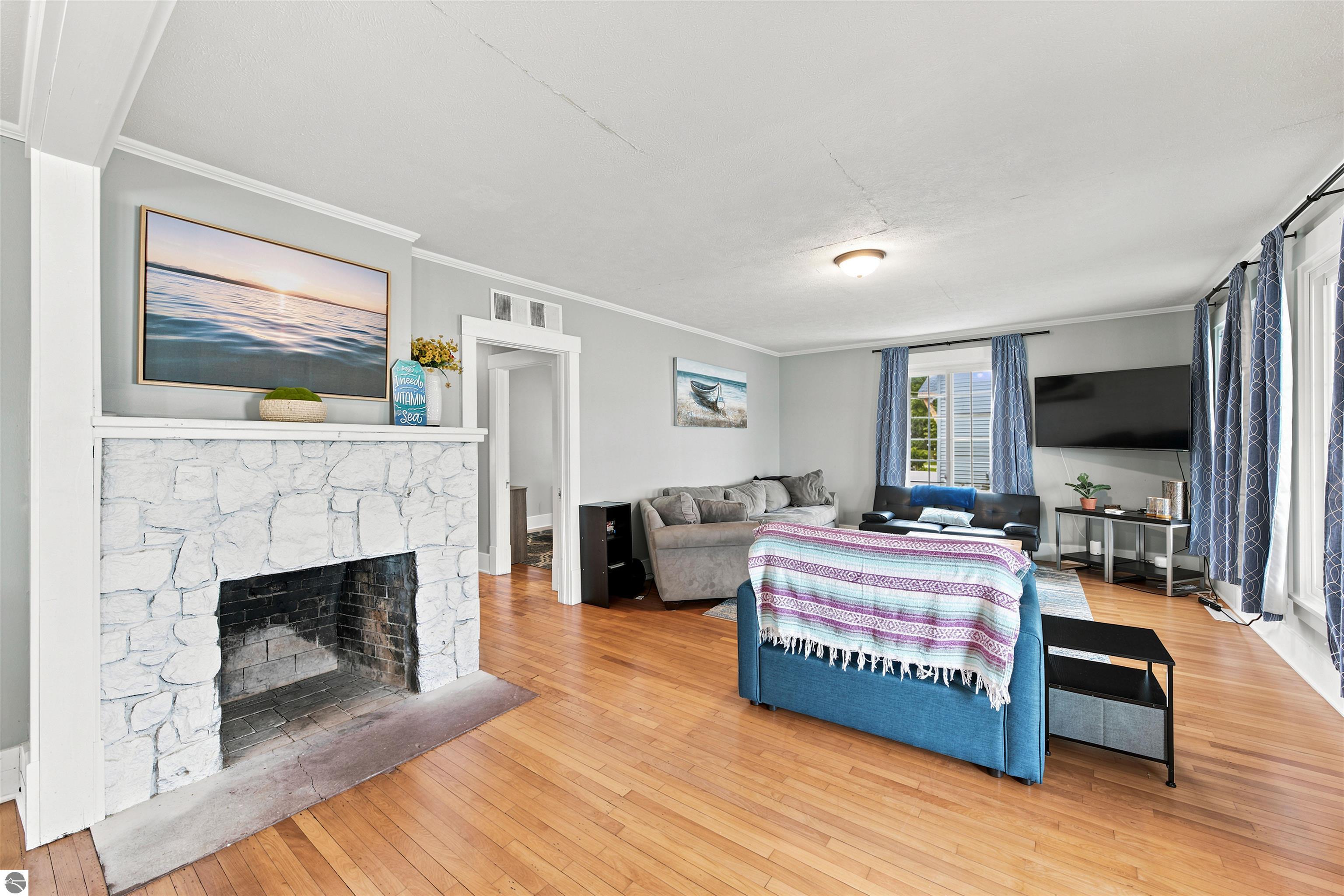 7636 Crystal Beach