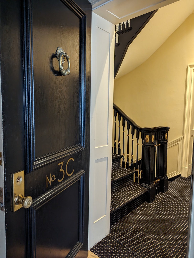 21 E Elm Street Unit: 3C