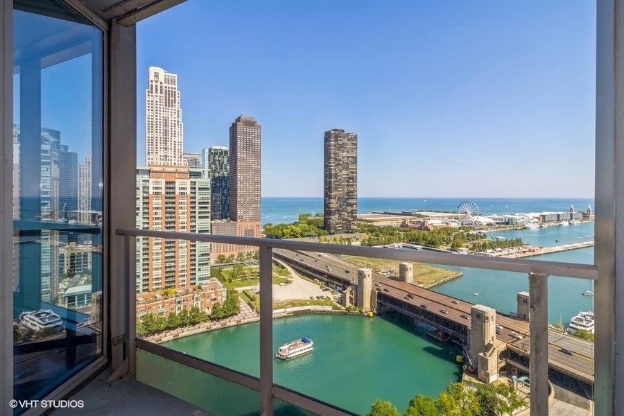 420 E Waterside Drive Unit: 1113