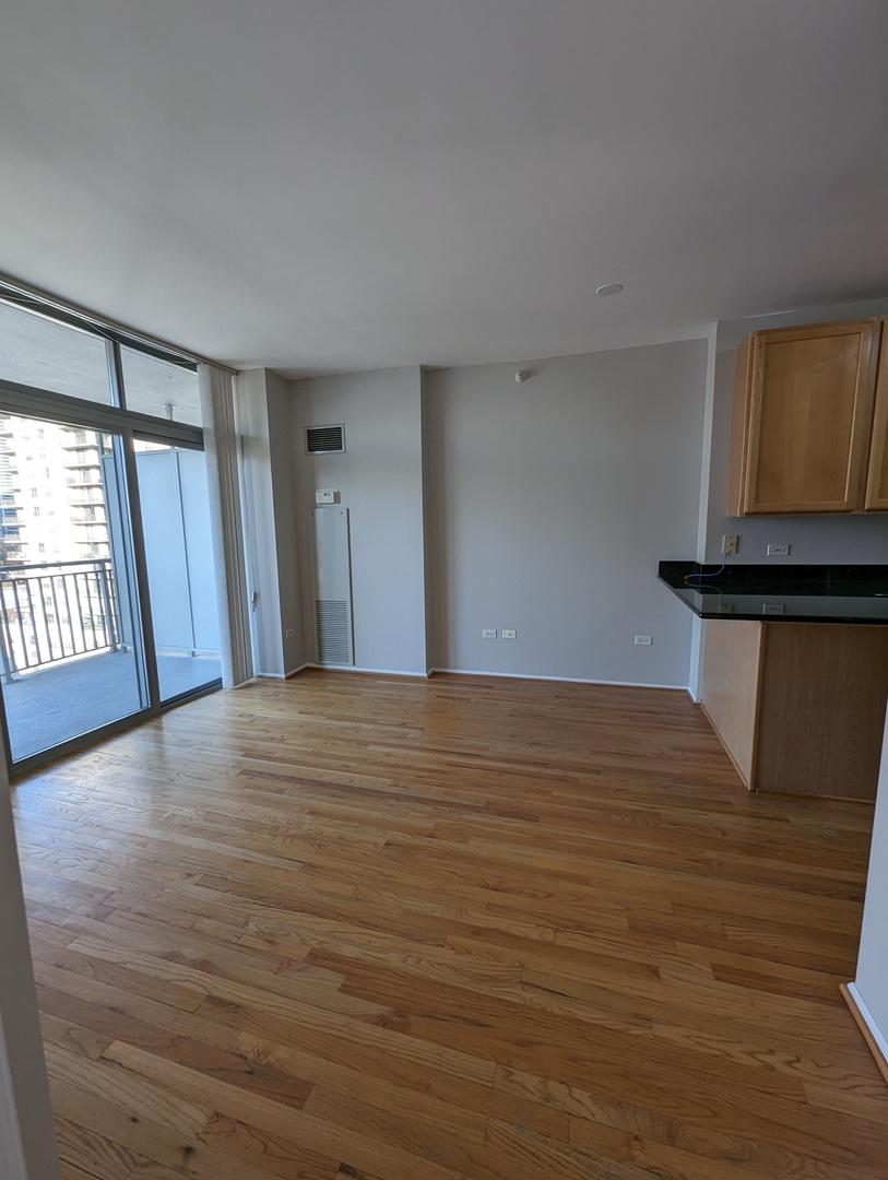 600 N Dearborn Street Unit: 1105