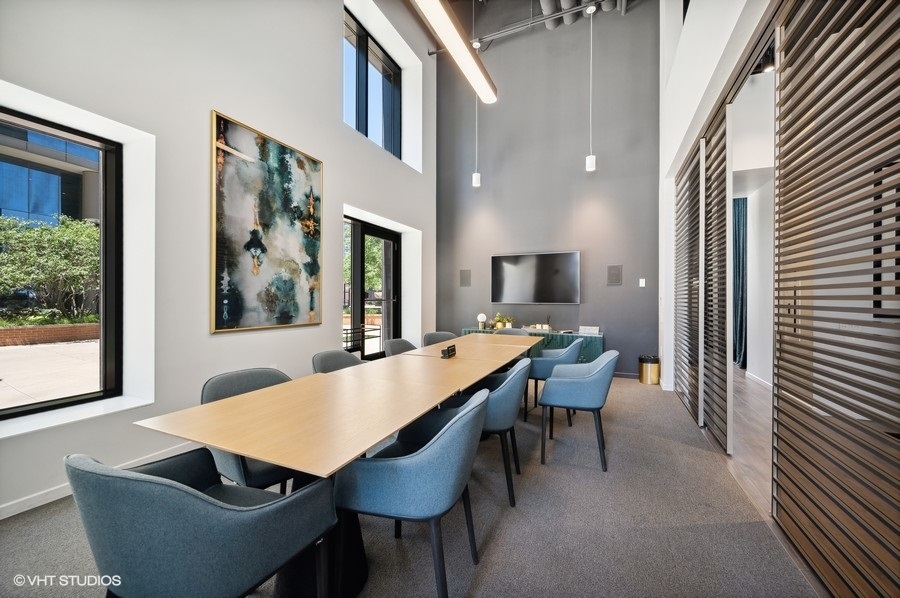 450 E Waterside Drive Unit: 1709