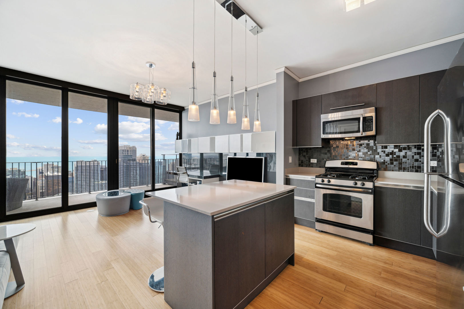 225 N Columbus Drive Unit: 5506