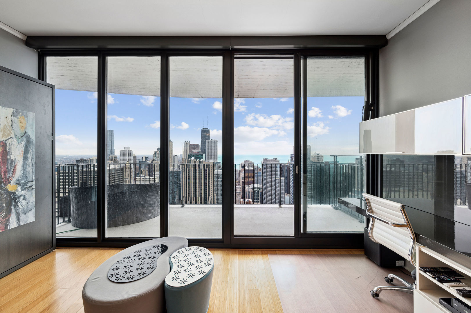 225 N Columbus Drive Unit: 5506