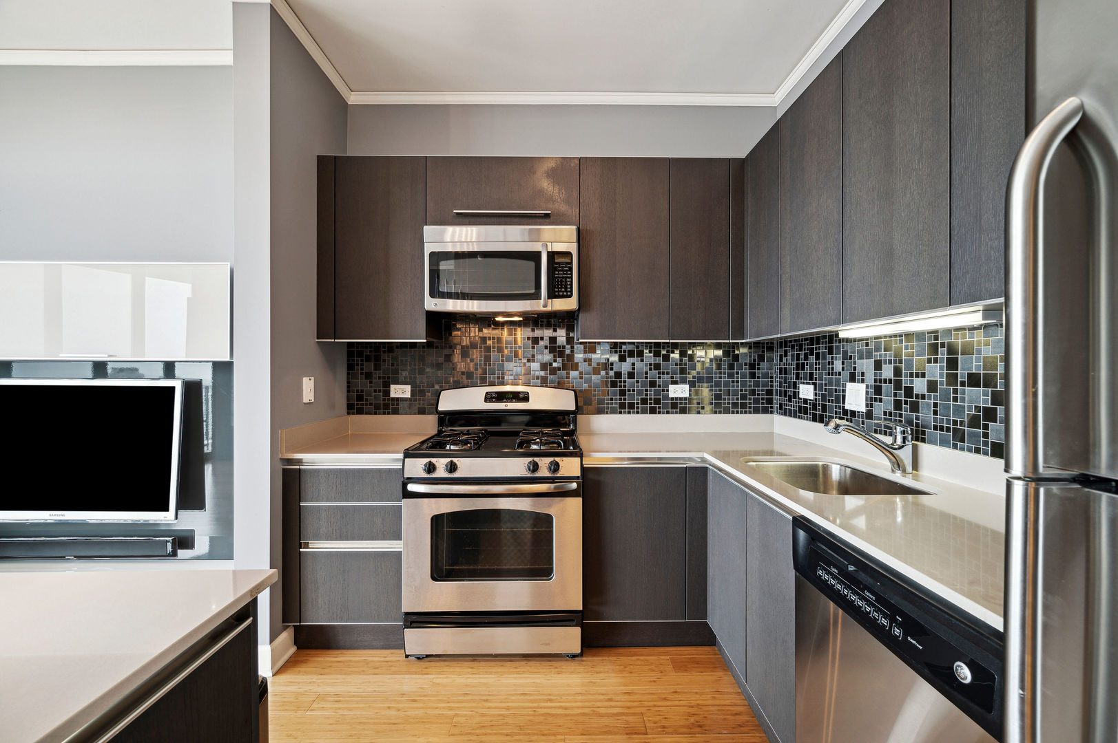 225 N Columbus Drive Unit: 5506