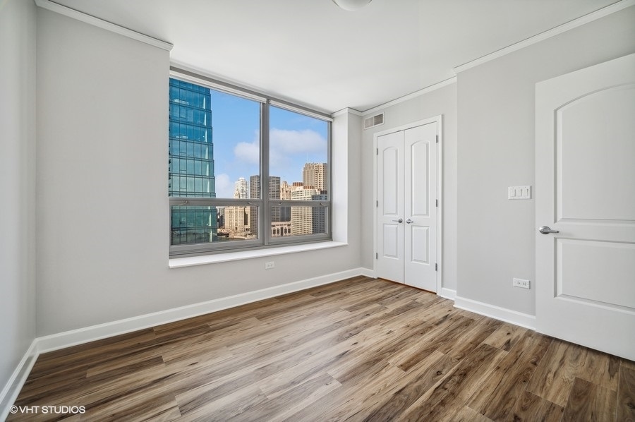 420 E Waterside Drive Unit: 2010